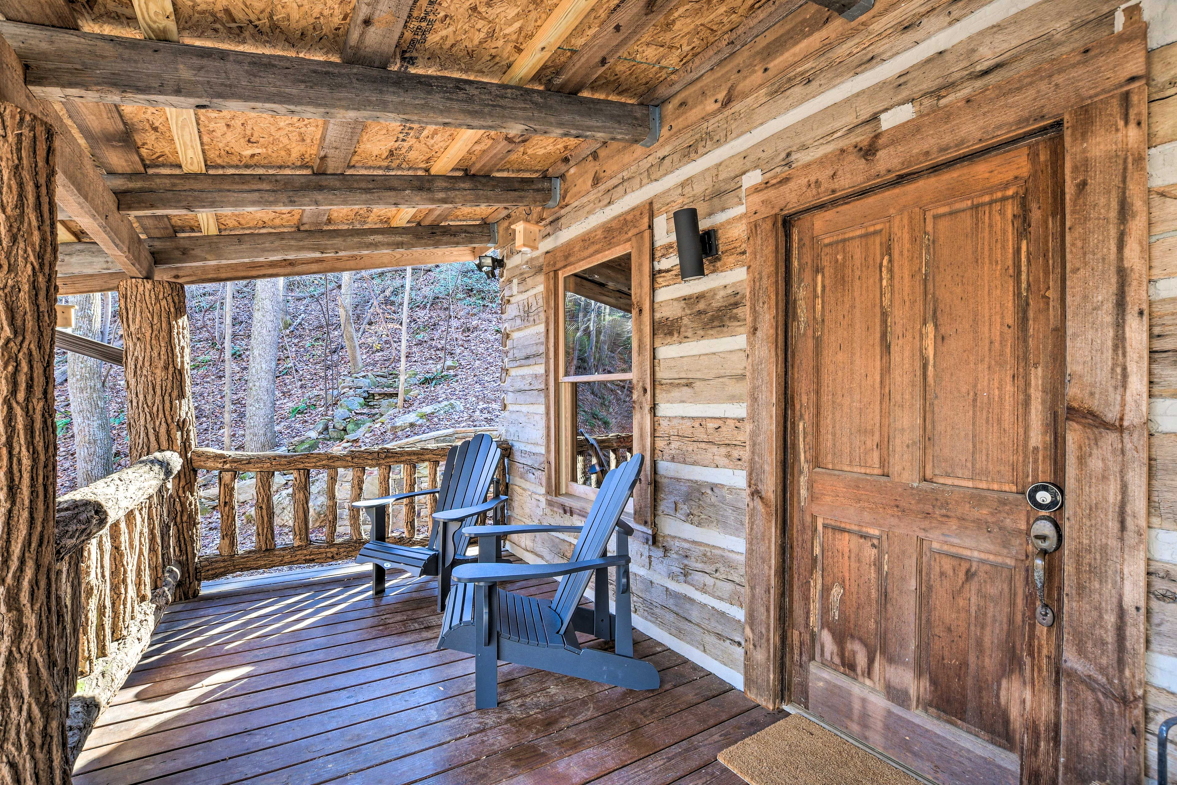 Furnished Porch