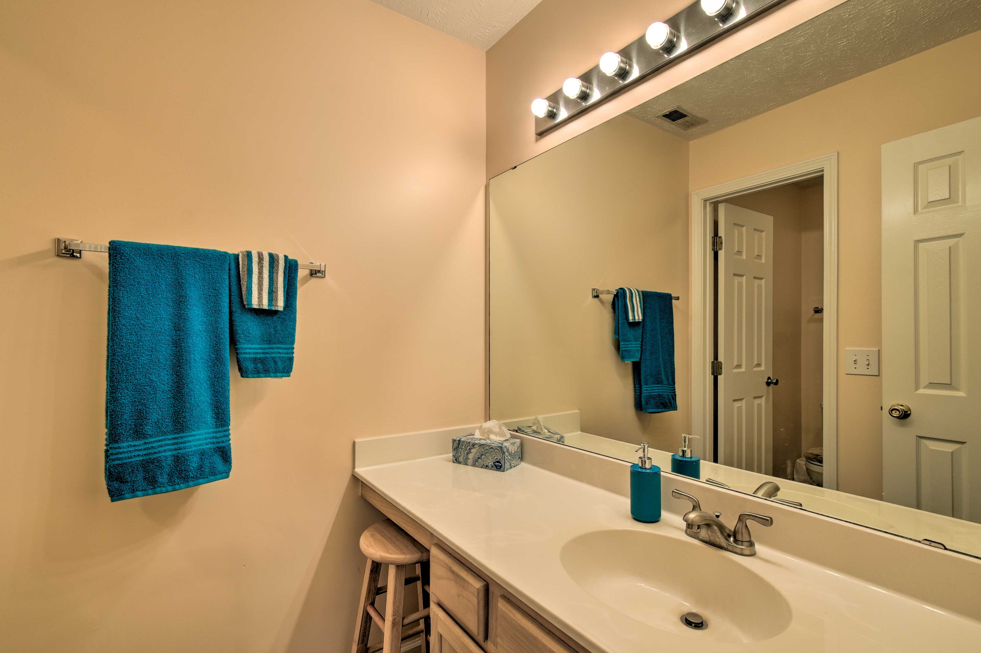 En-Suite Bathroom | Complimentary Toiletries