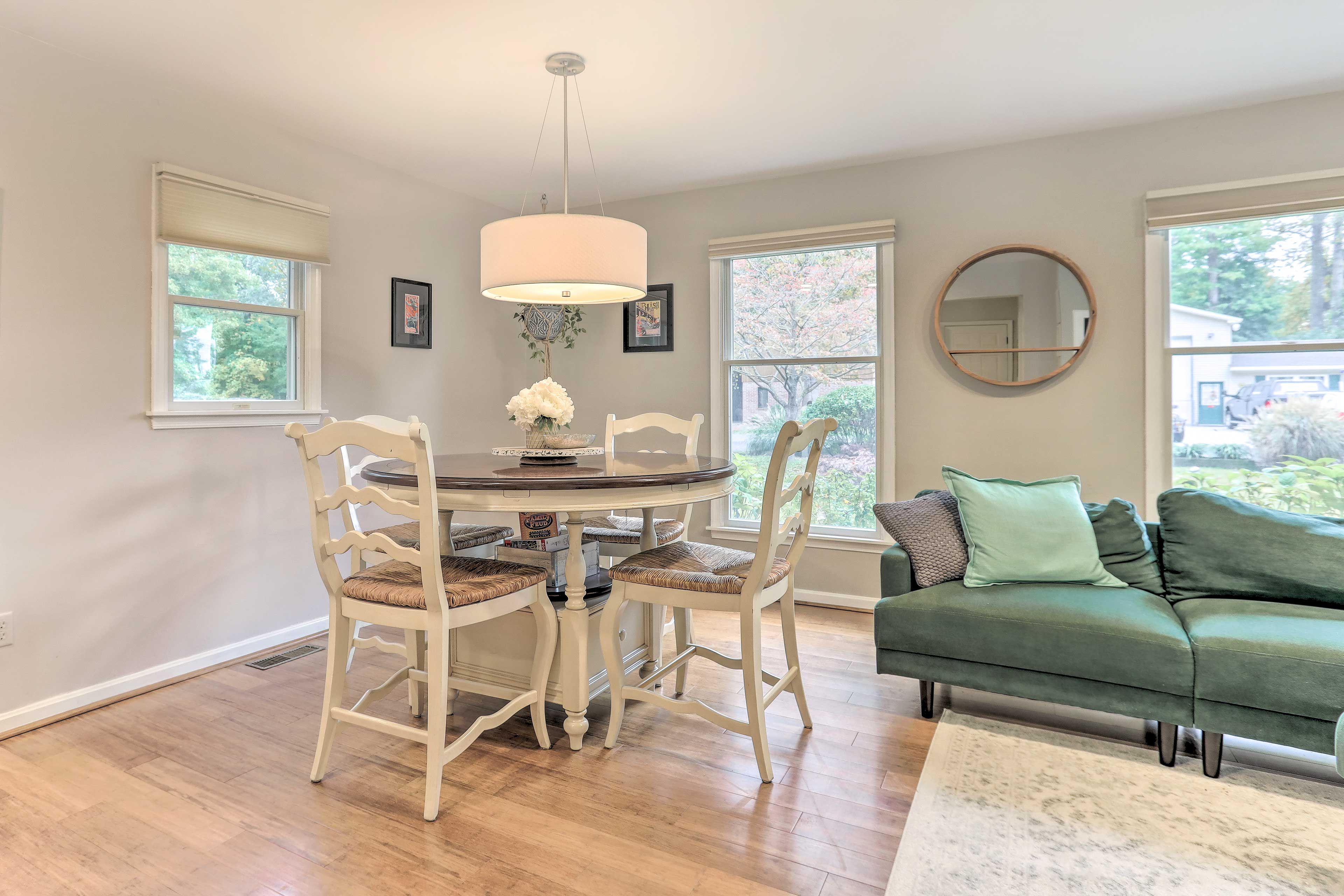 Dining Area | 1st Floor