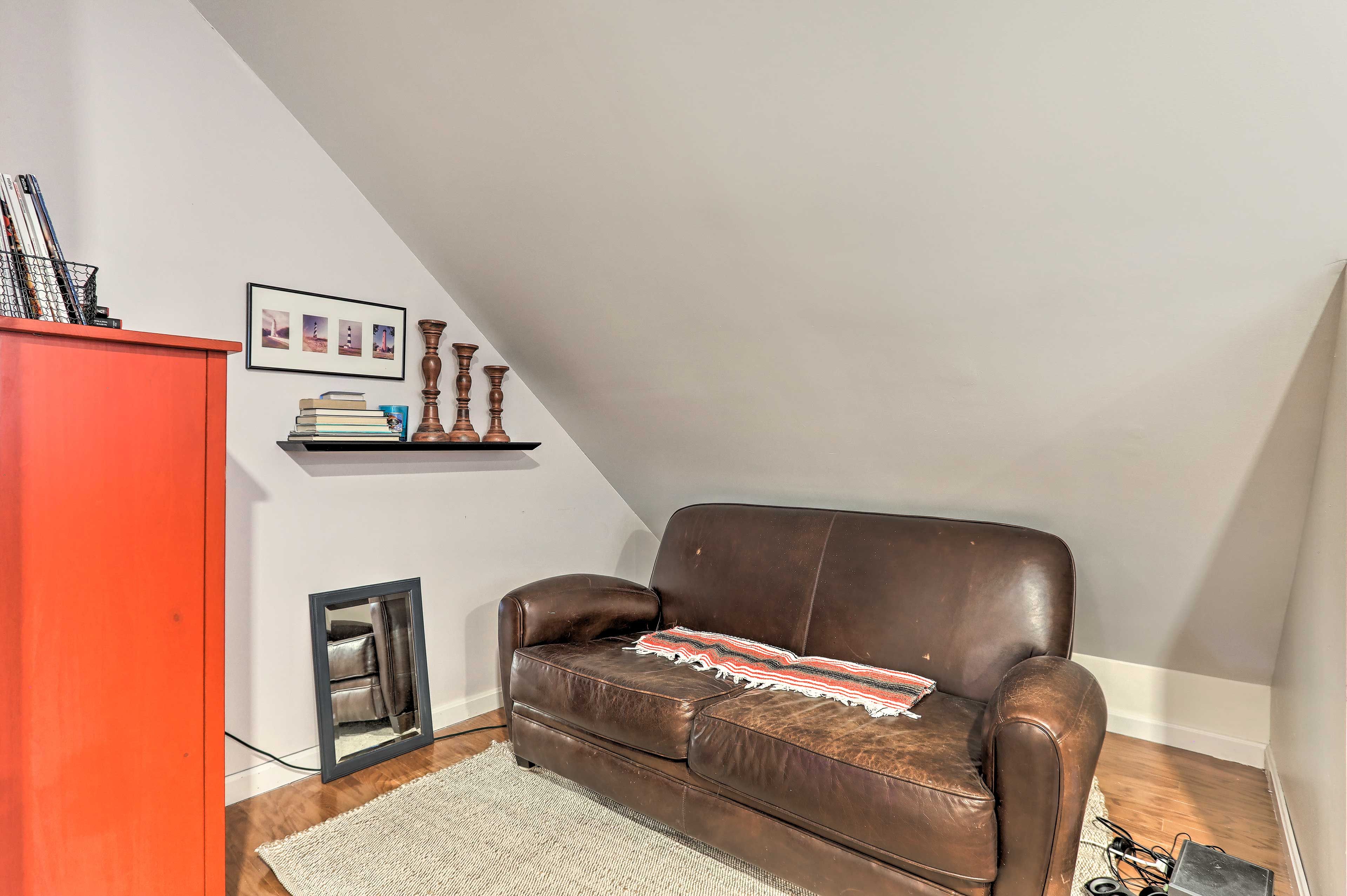 Living Area | 2nd Floor