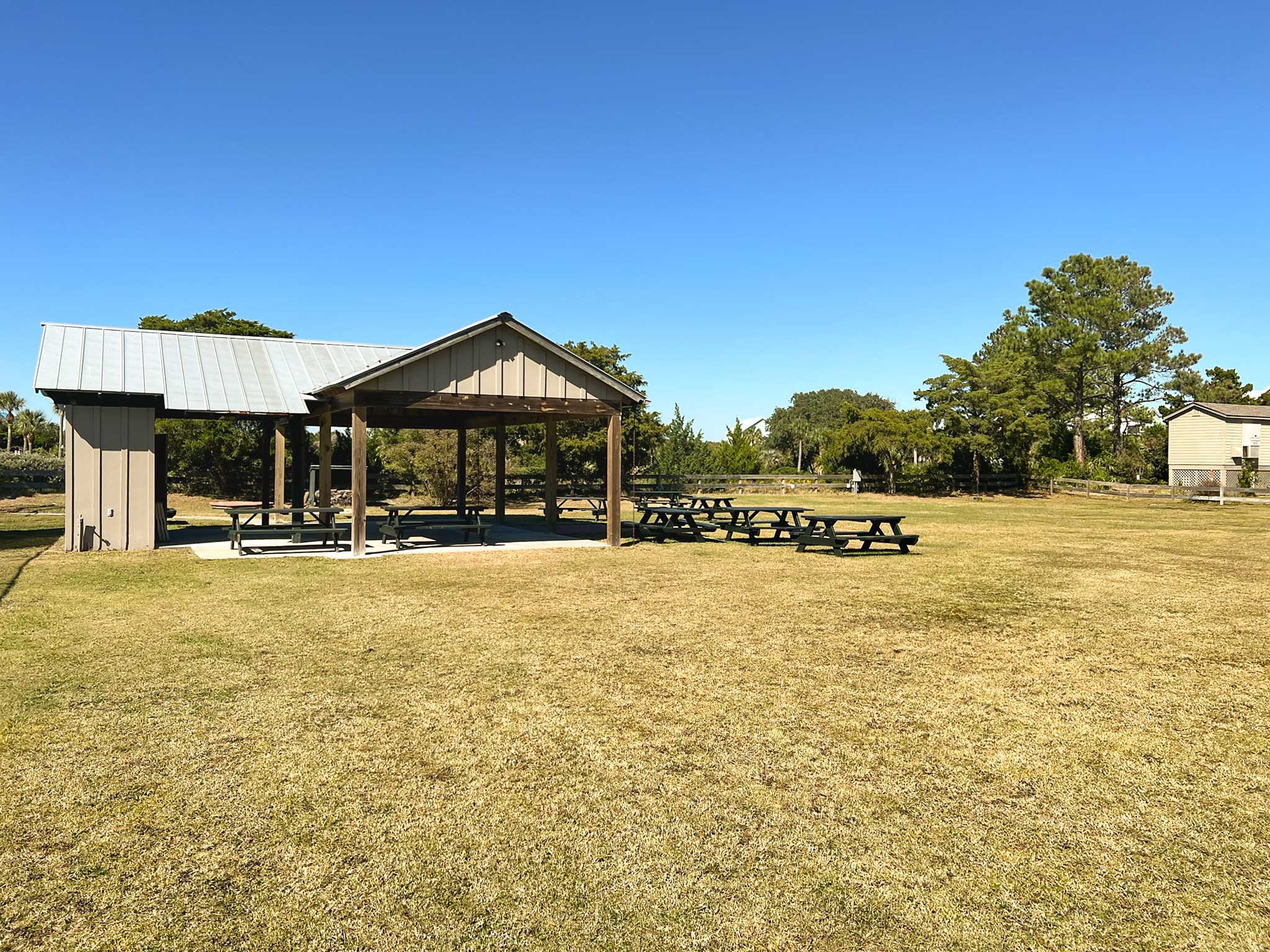 Community Amenities | Picnic Area
