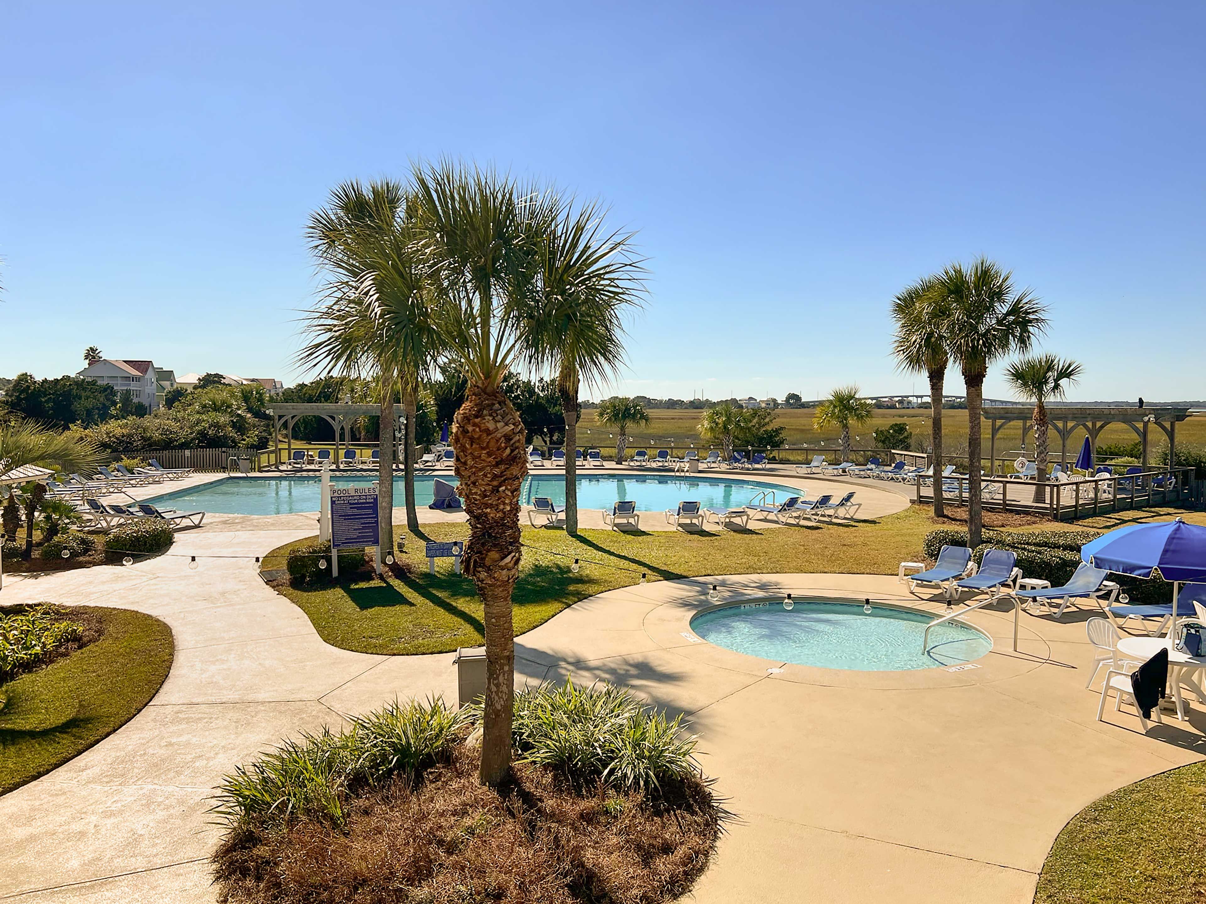 Community Amenities | 3 Outdoor Pools | Kiddie Pool