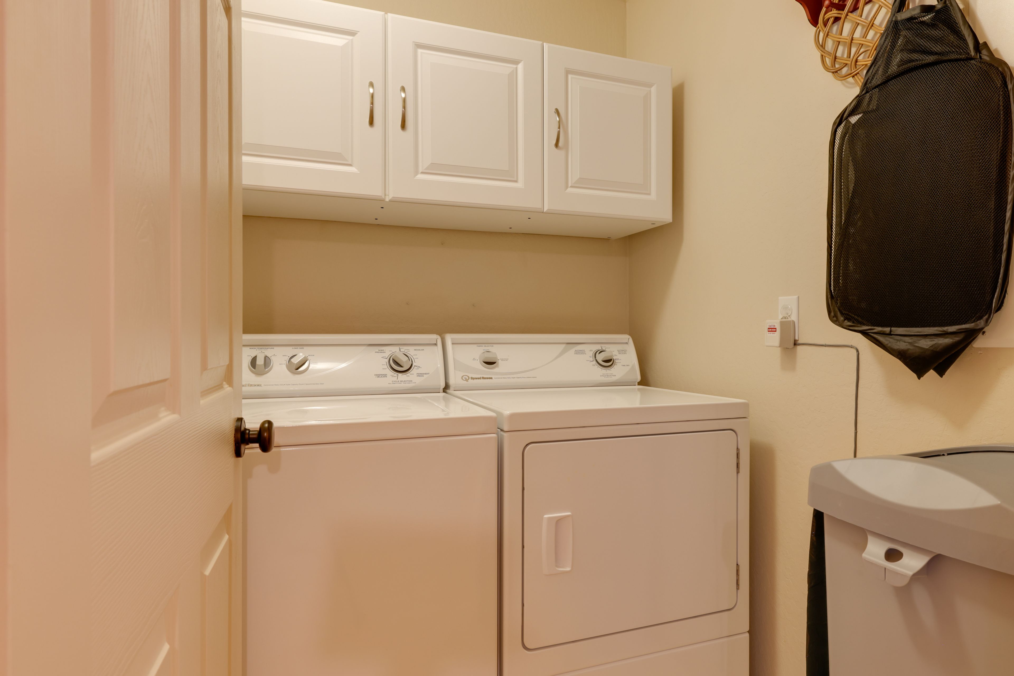 Laundry Room | Washer/Dryer