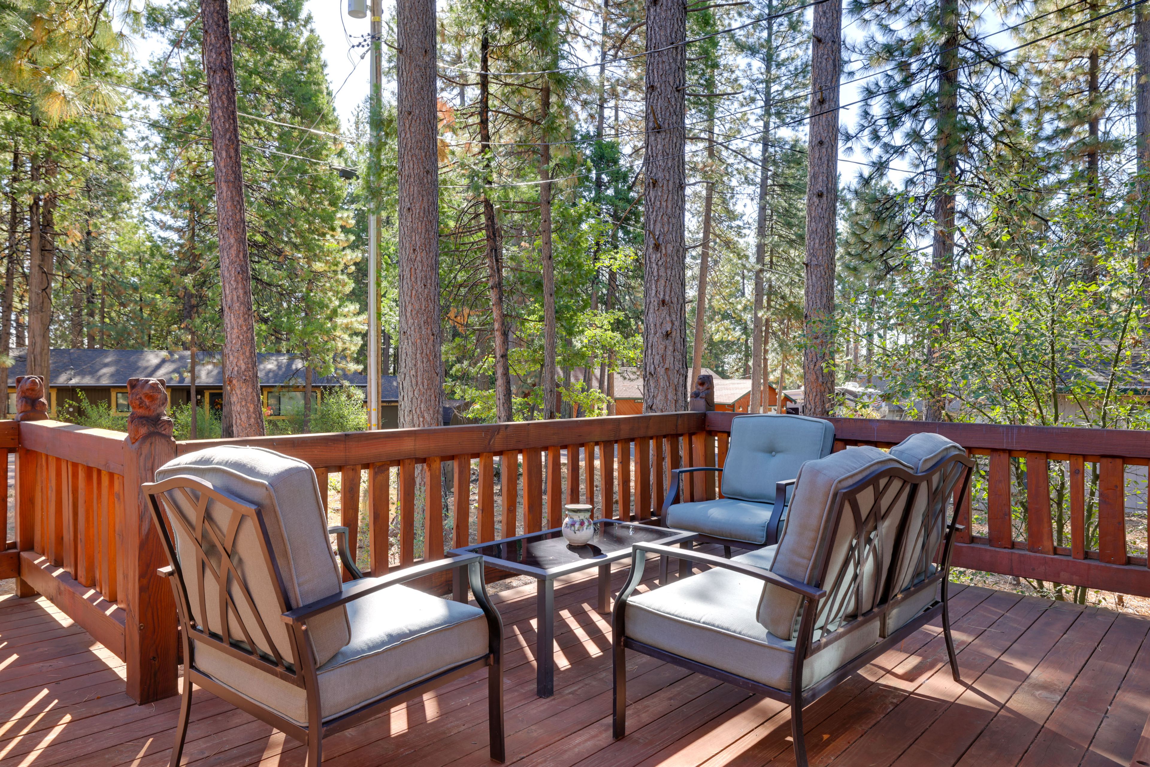 Front Porch | Lounge Seating
