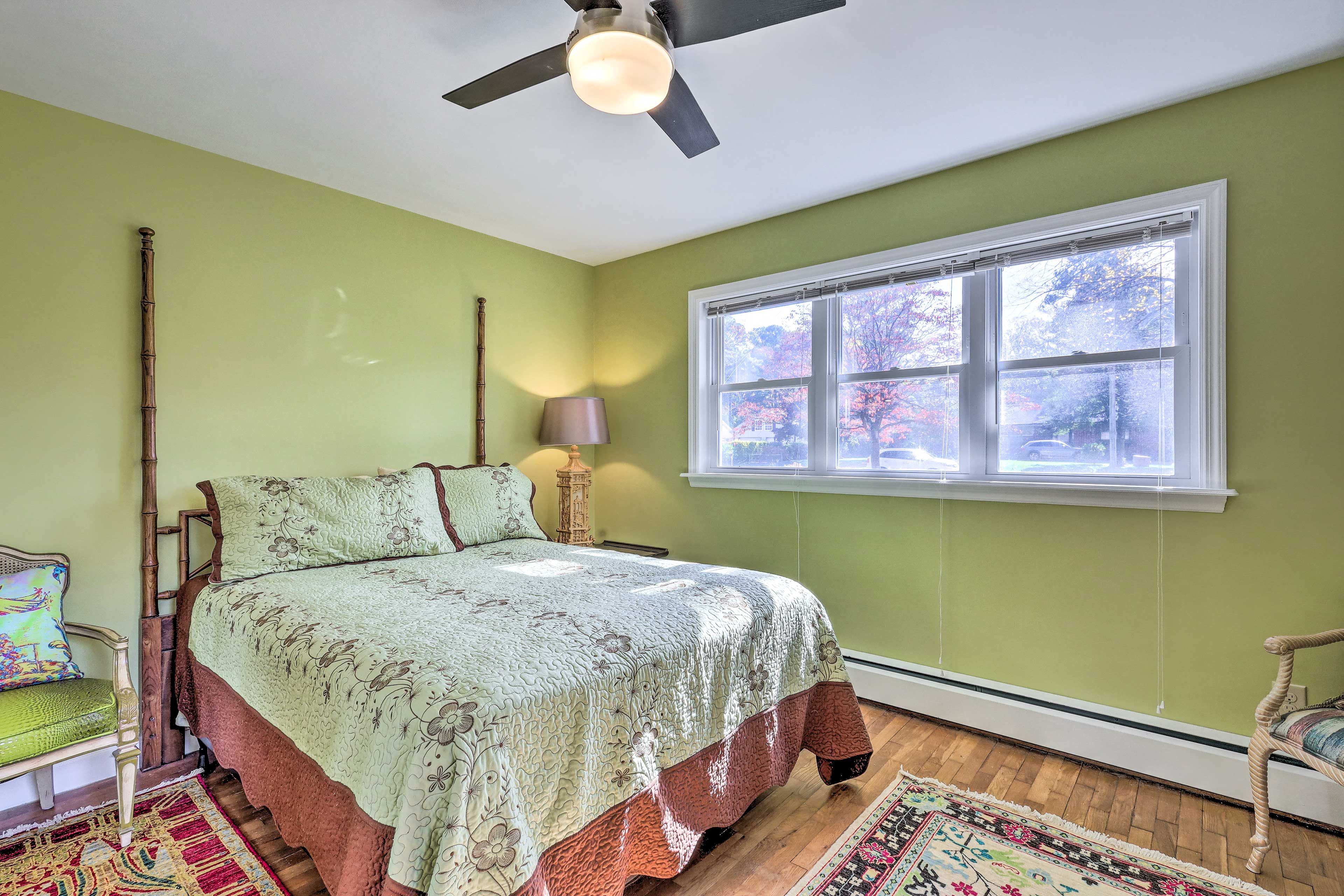 Bedroom 2 | Queen Bed