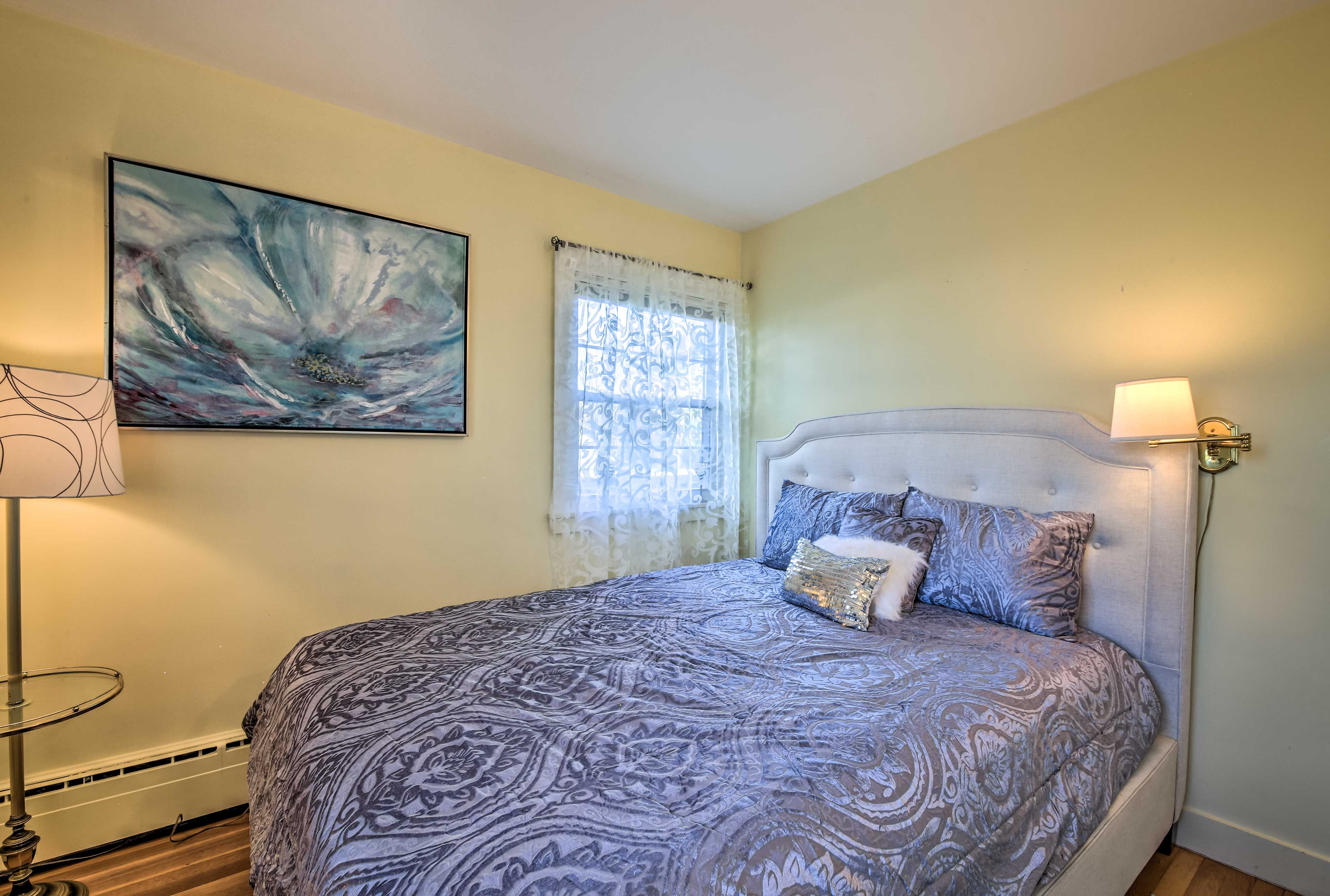 Bedroom 2 | Queen Bed