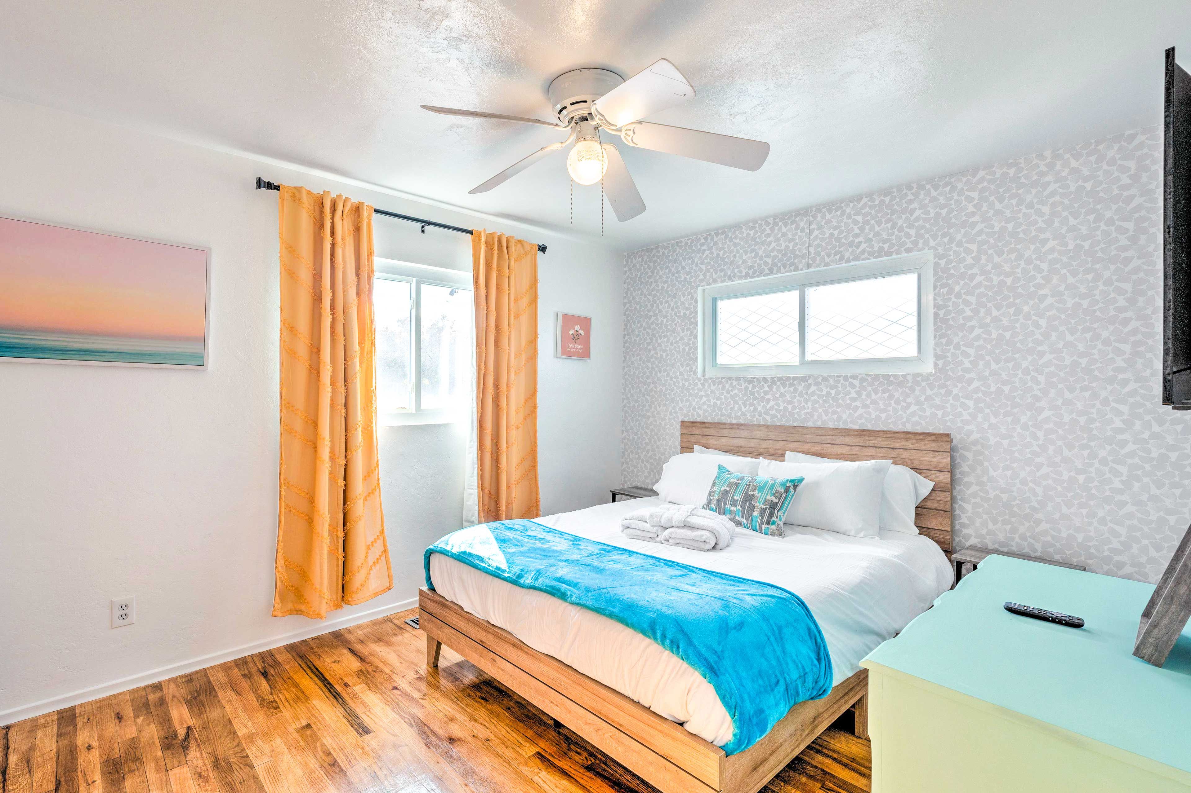 Bedroom 3 | Queen Bed | Ceiling Fans