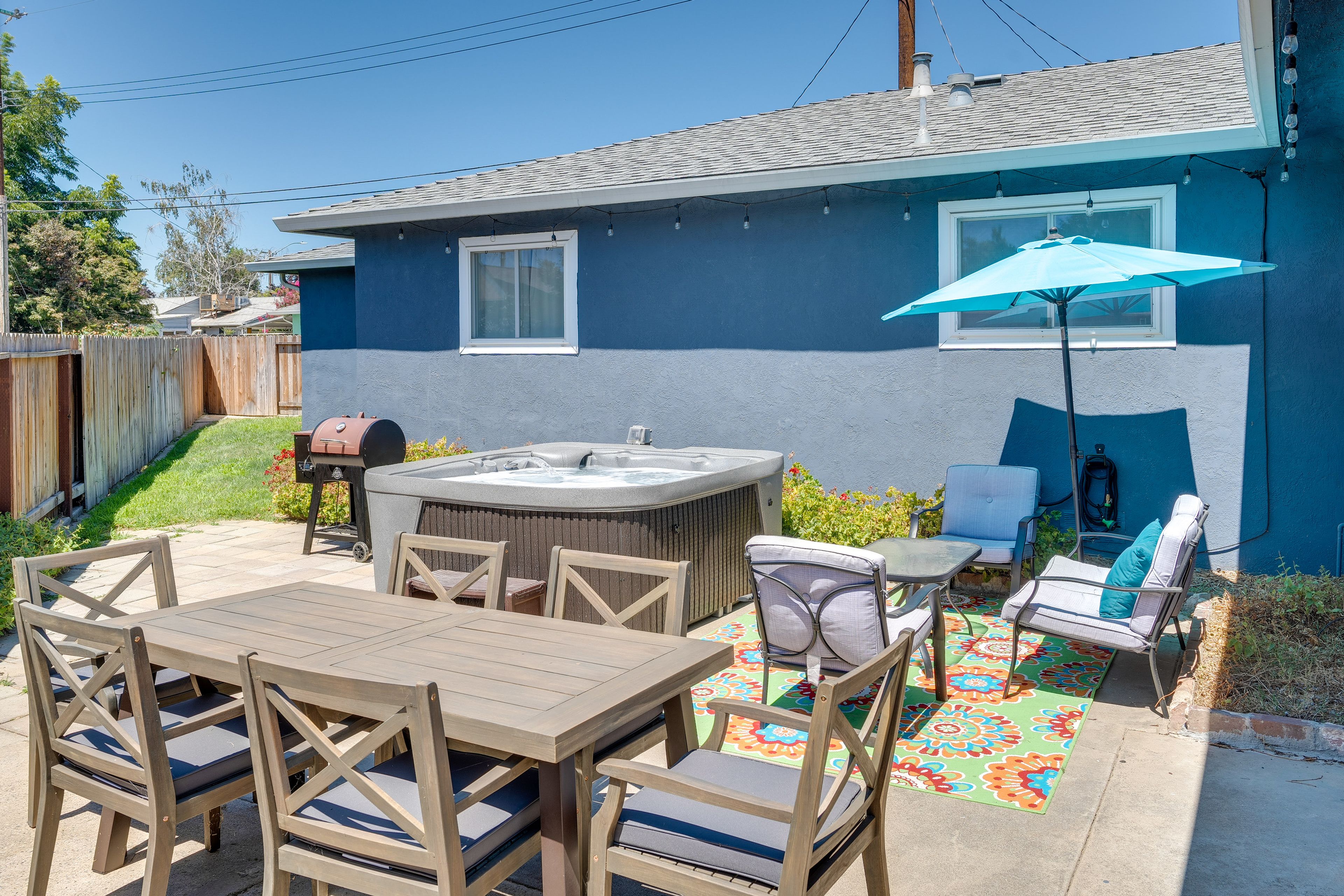 Lodi Vacation Rental | 3BR | 2BA | 1,168 Sq Ft | 2 Stairs Required to Enter