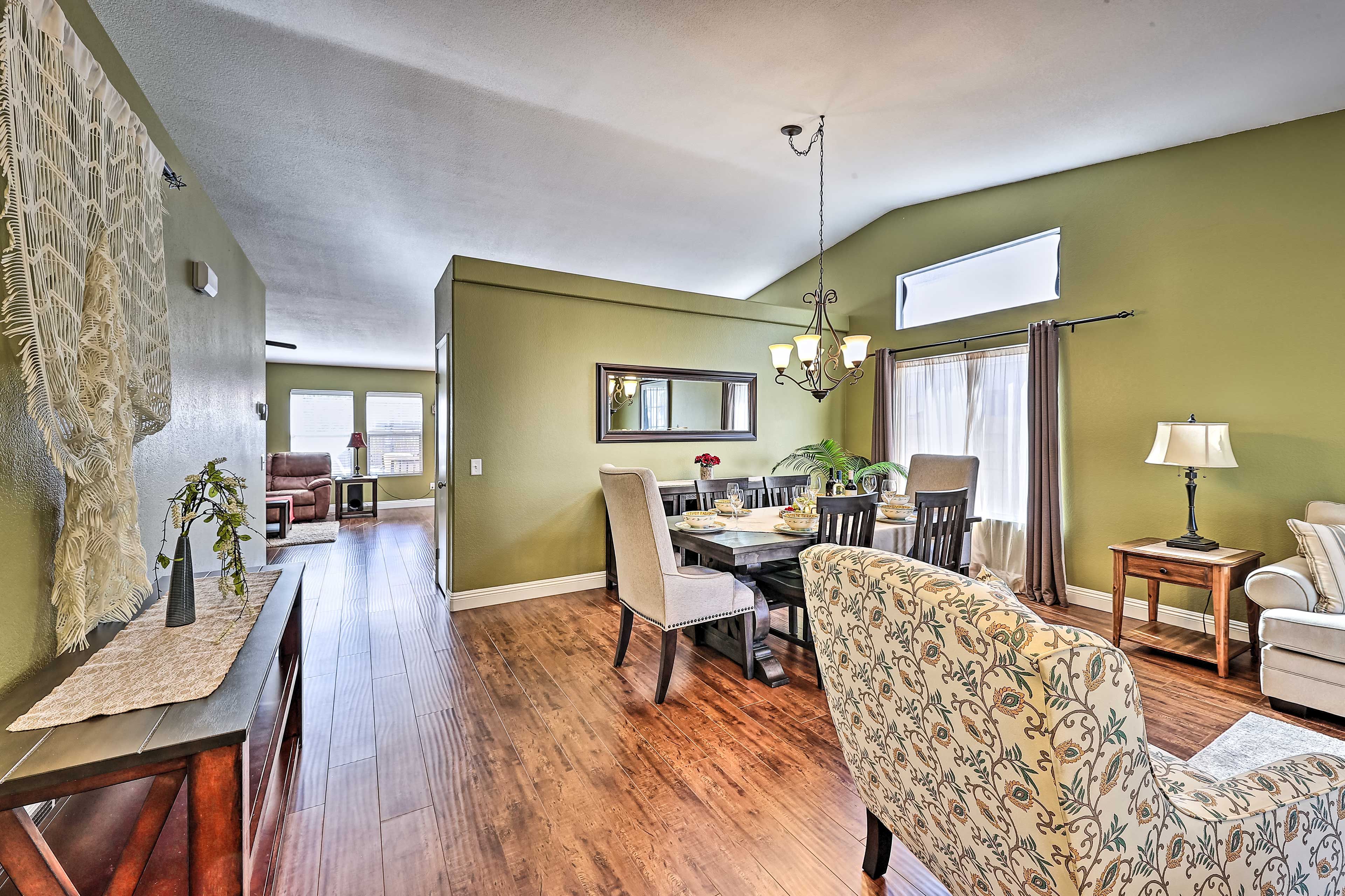 Sitting/Dining Room | Dishware/Flatware Provided | Central A/C