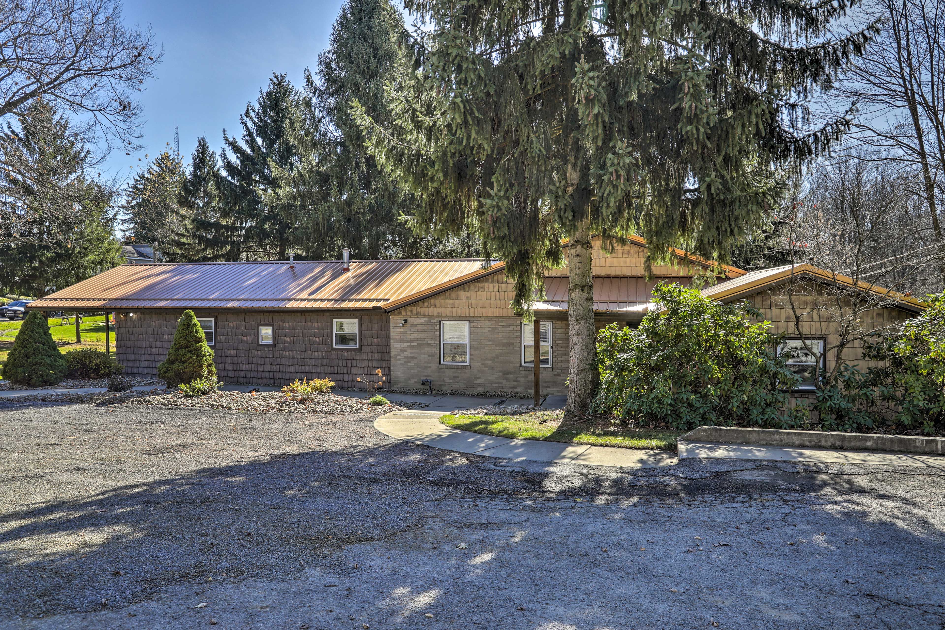 Parking | Driveway (4 Vehicles) | Trailer Parking Available Upon Request