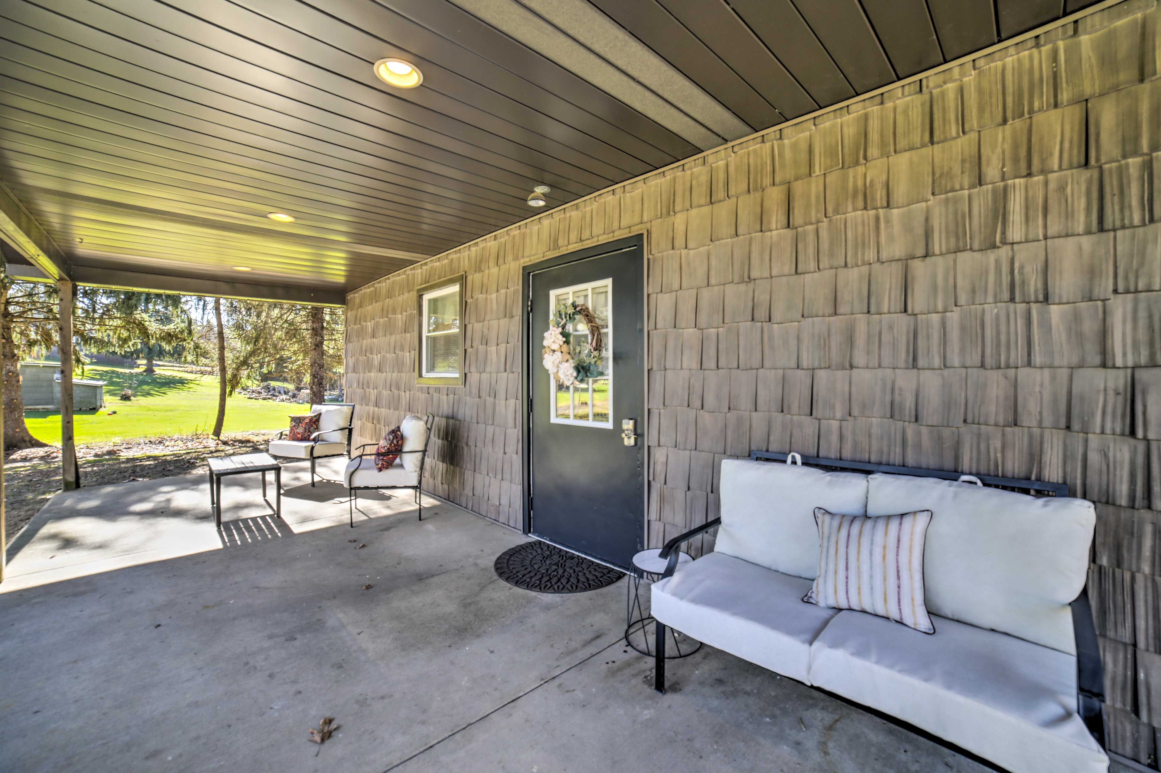 Patio & Entrance