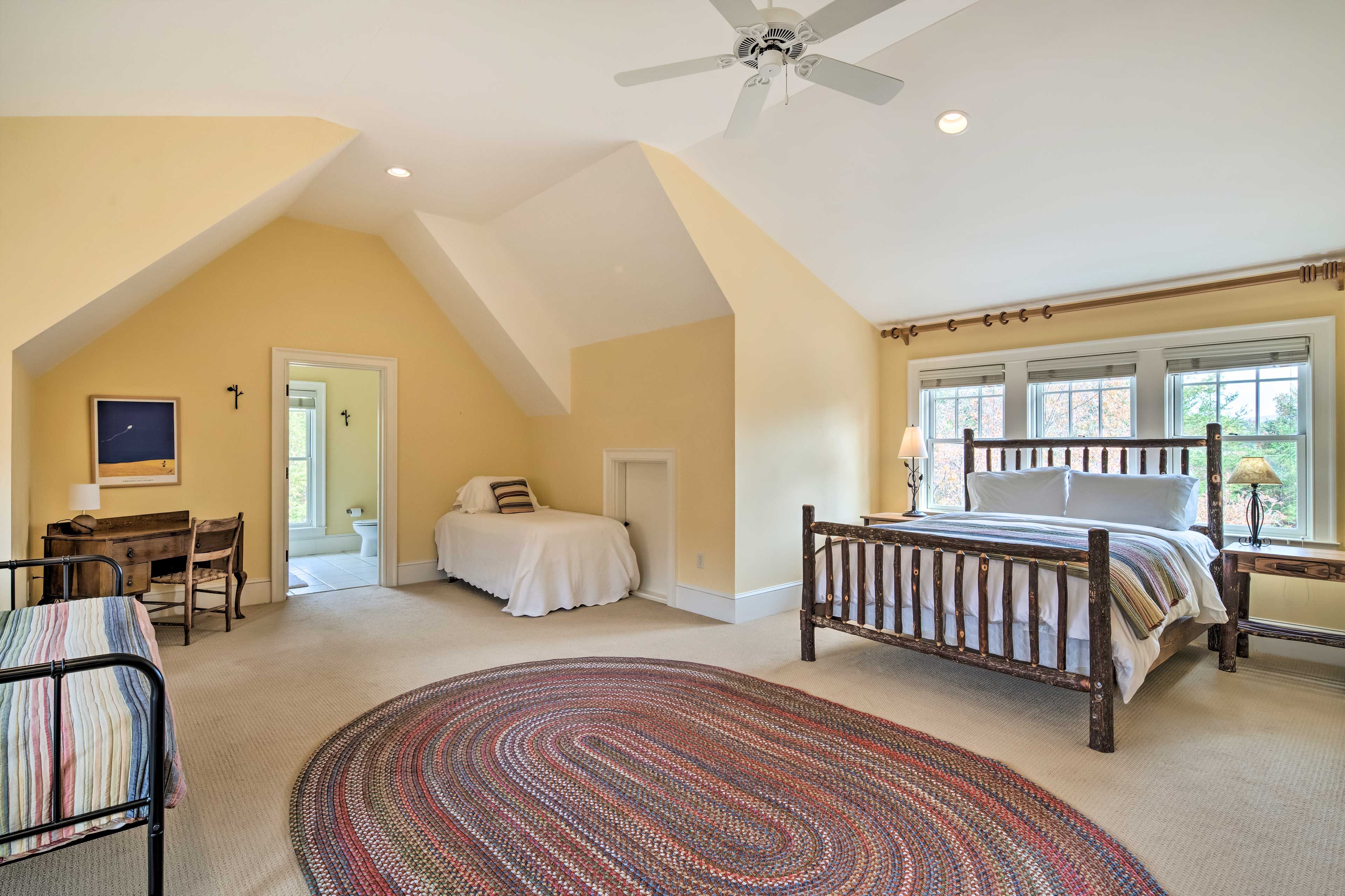 Bedroom 2 | Queen Bed | Full Daybed | Twin Bed | En-Suite Bathroom