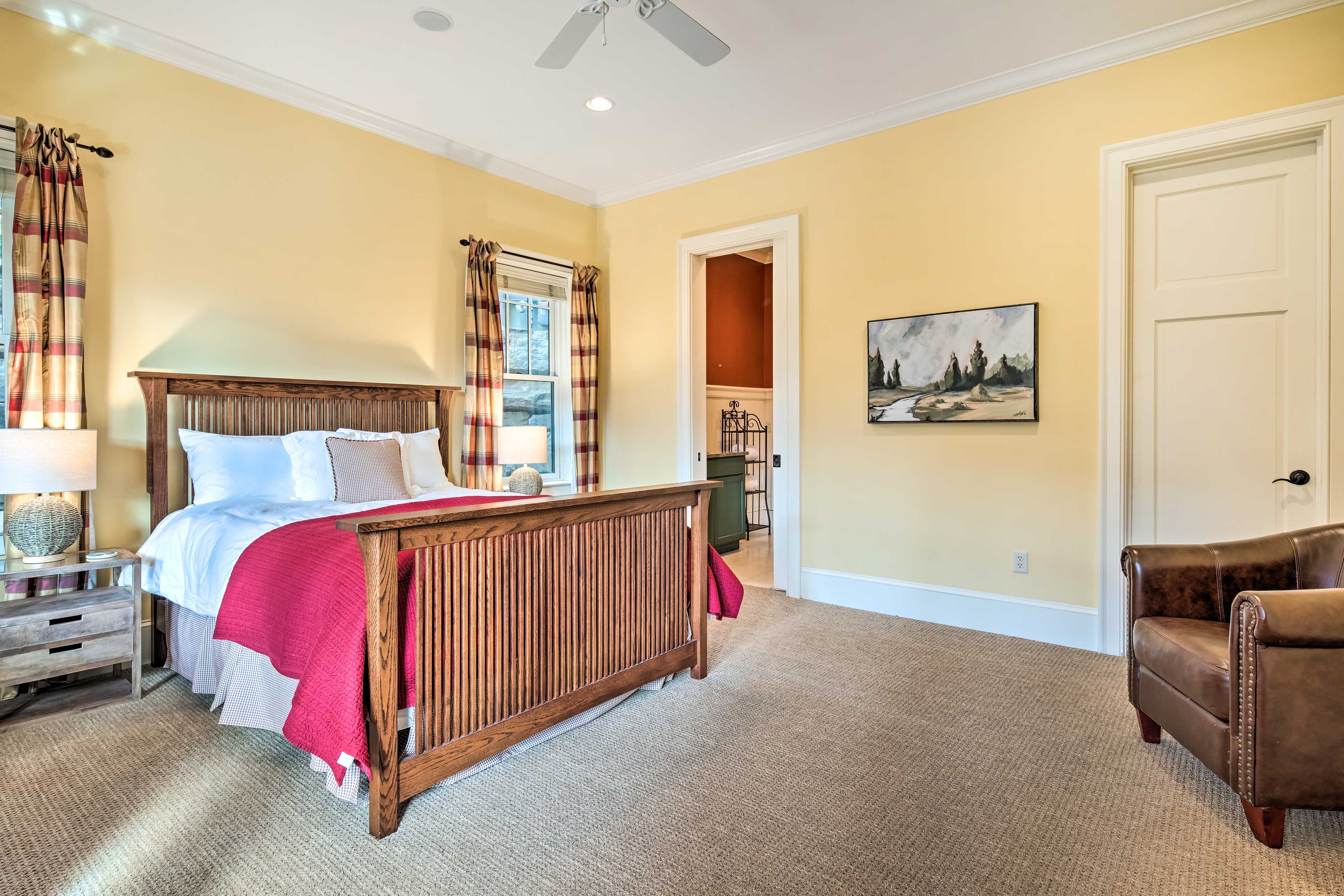 Bedroom 3 | Queen Bed | En-Suite Bathroom