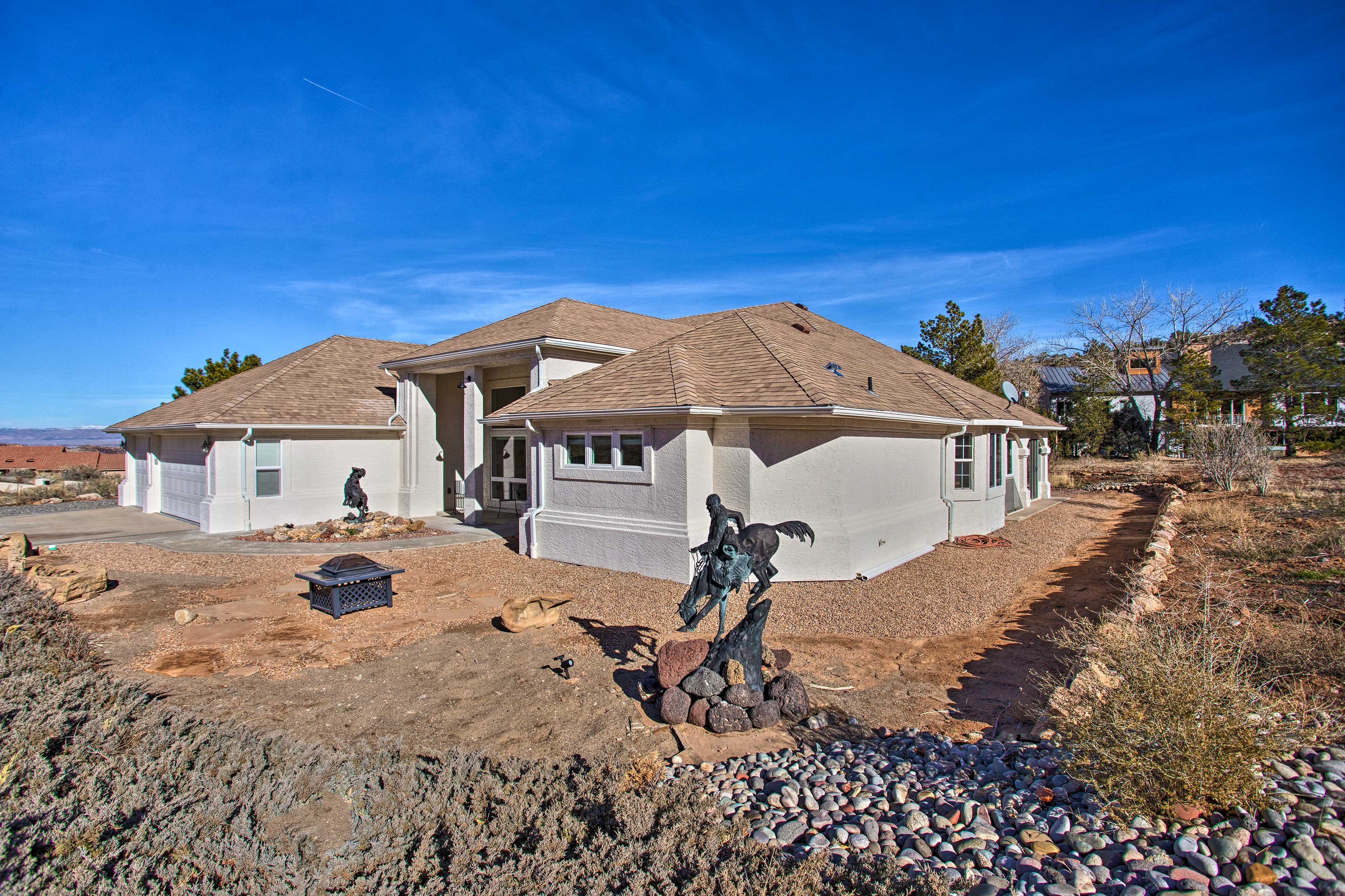House Exterior | Gas Grill | Fire Pit Not Available
