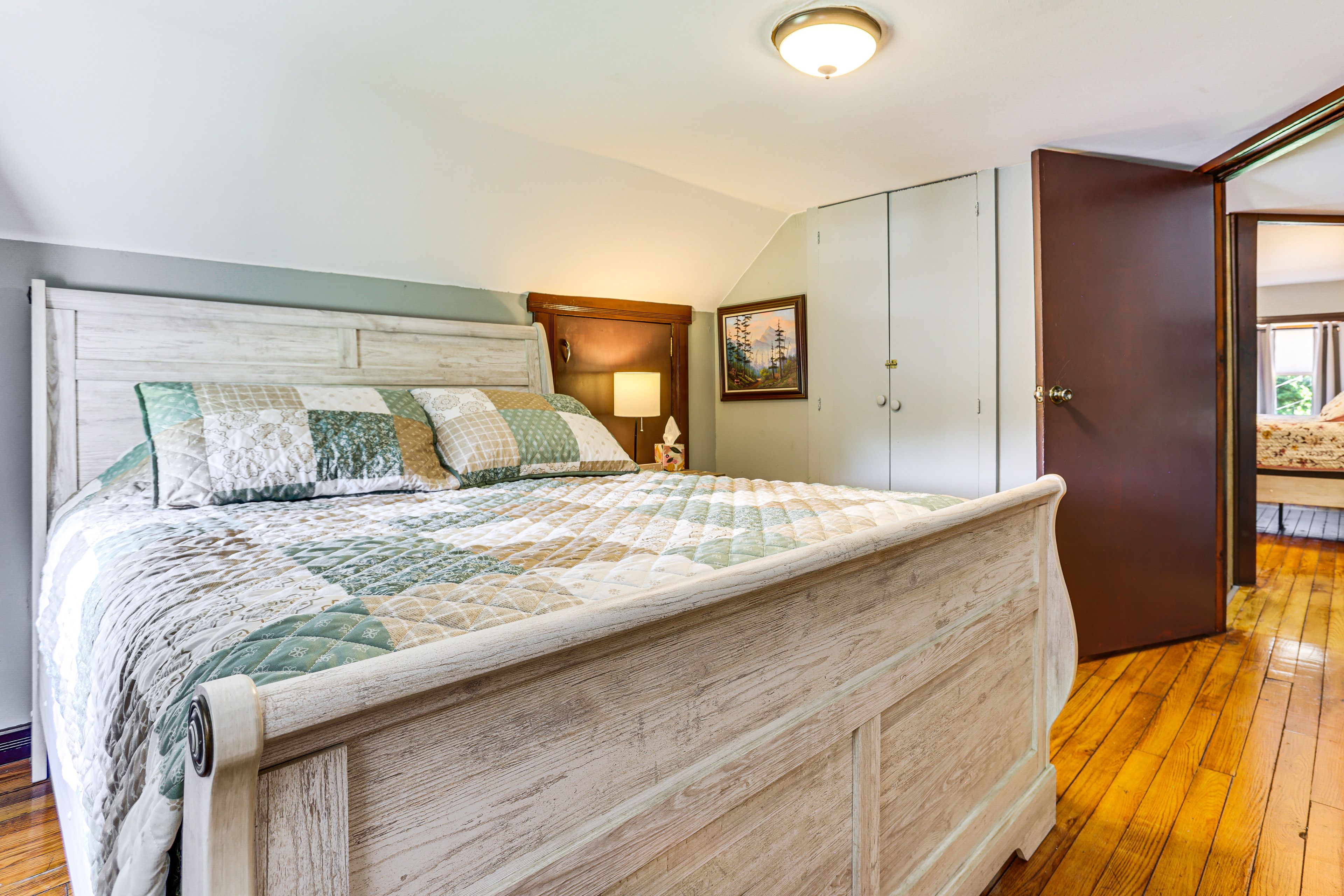 Bedroom 2 | Queen Bed | 2nd Floor