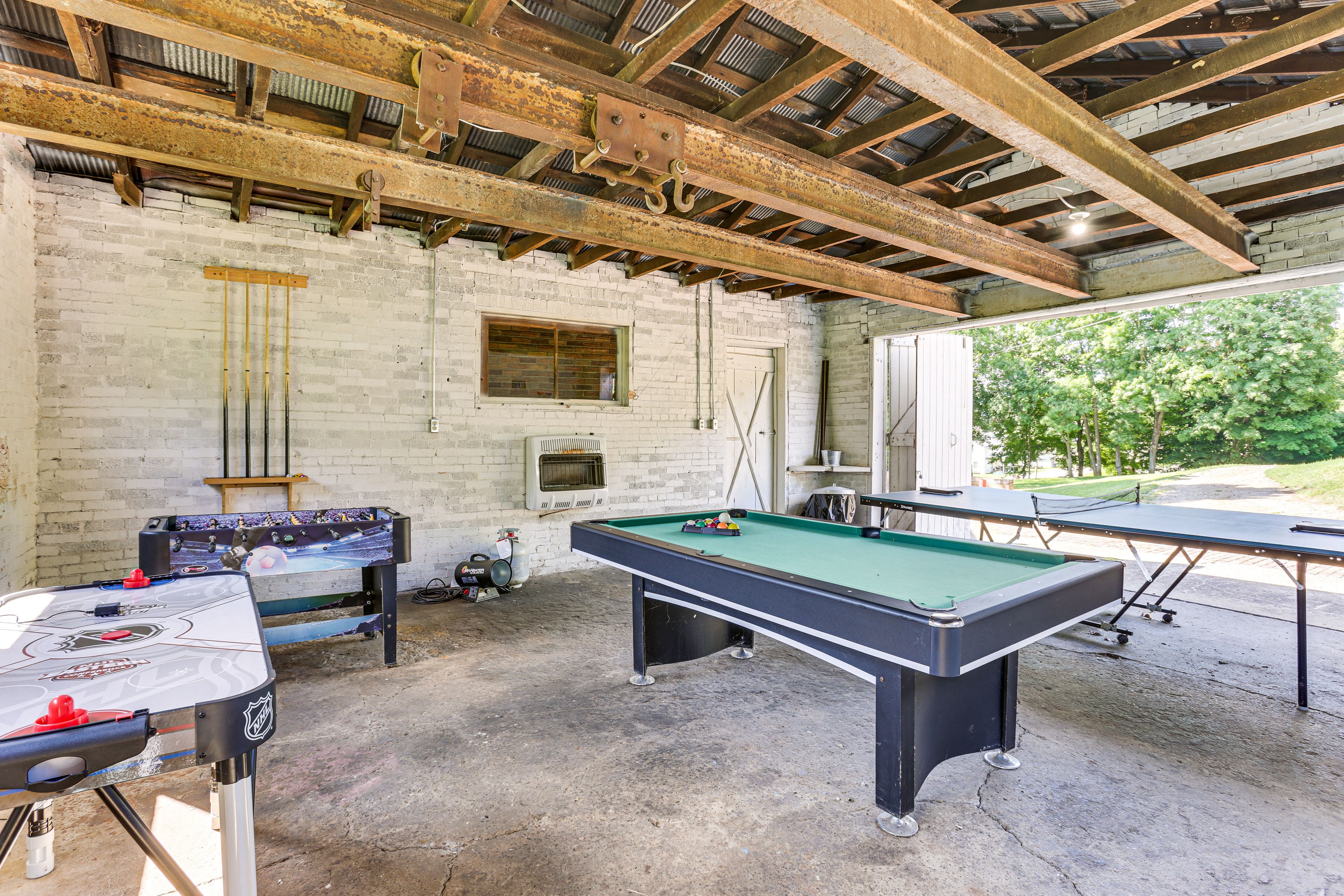 Garage | Game Room