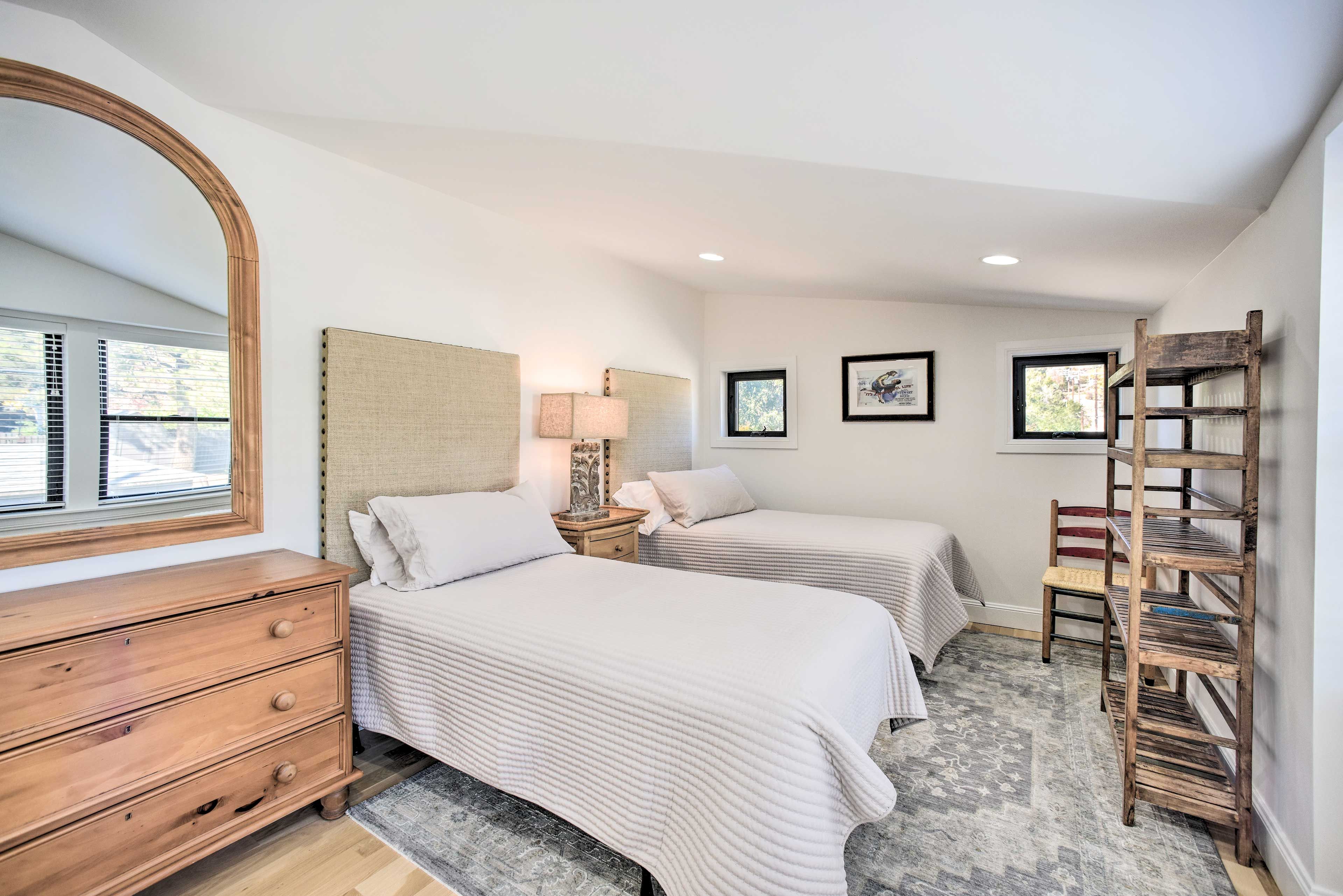 Bedroom | 2 Twin Beds