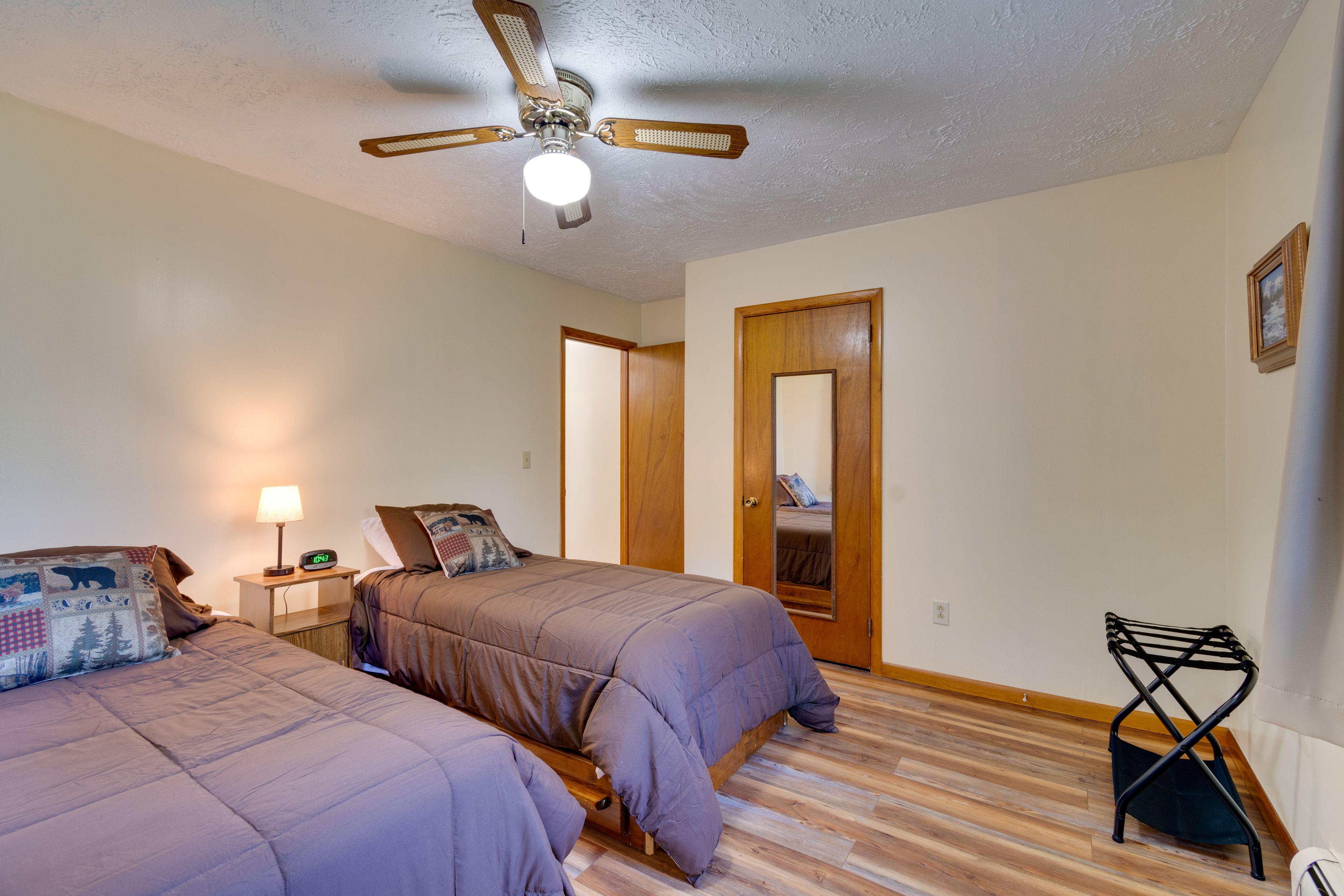 Bedroom 3 | Main Level | 2 Twin Beds