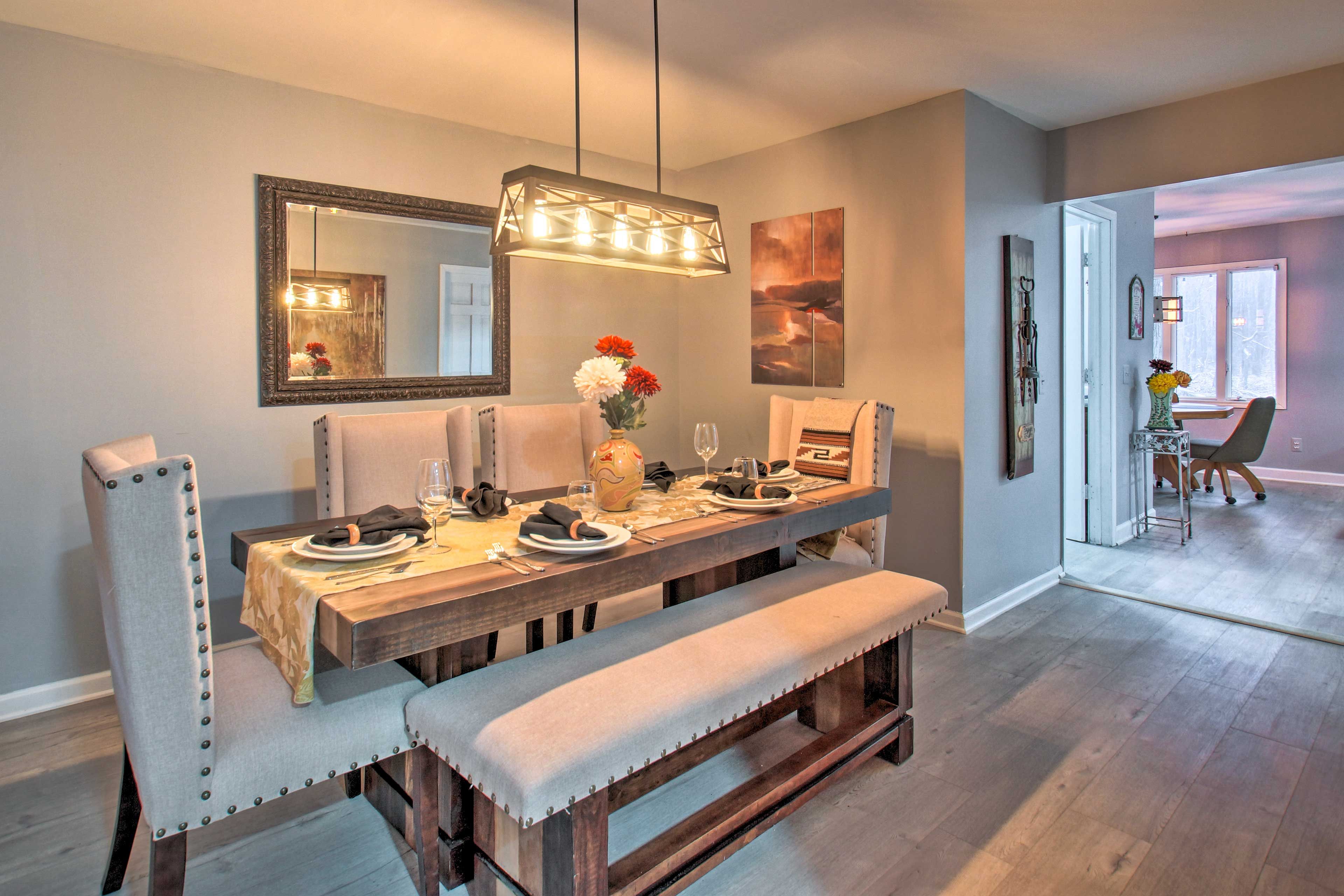 Dining Room | Dishware/Flatware Provided