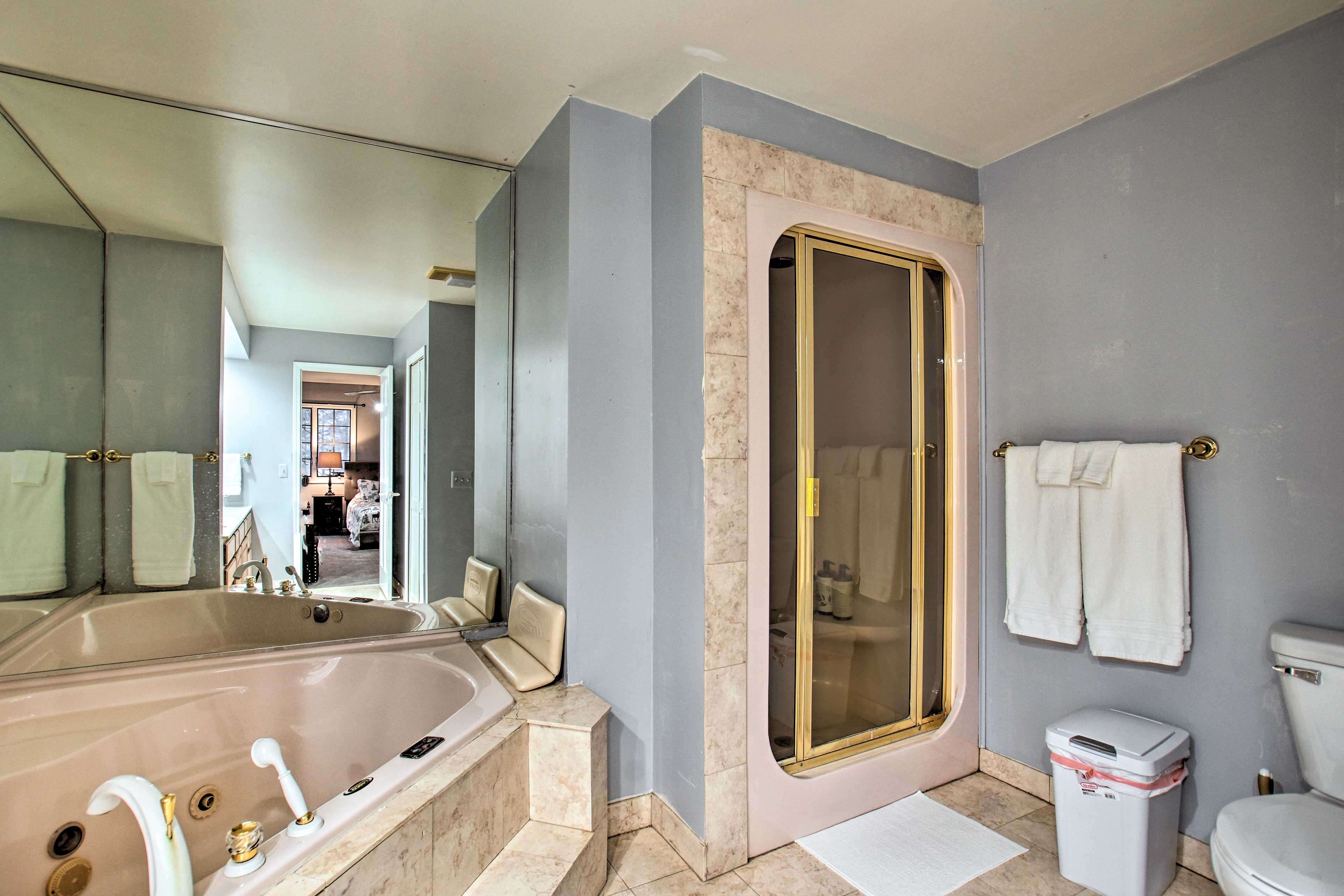 En-Suite Bathroom | Jetted Tub