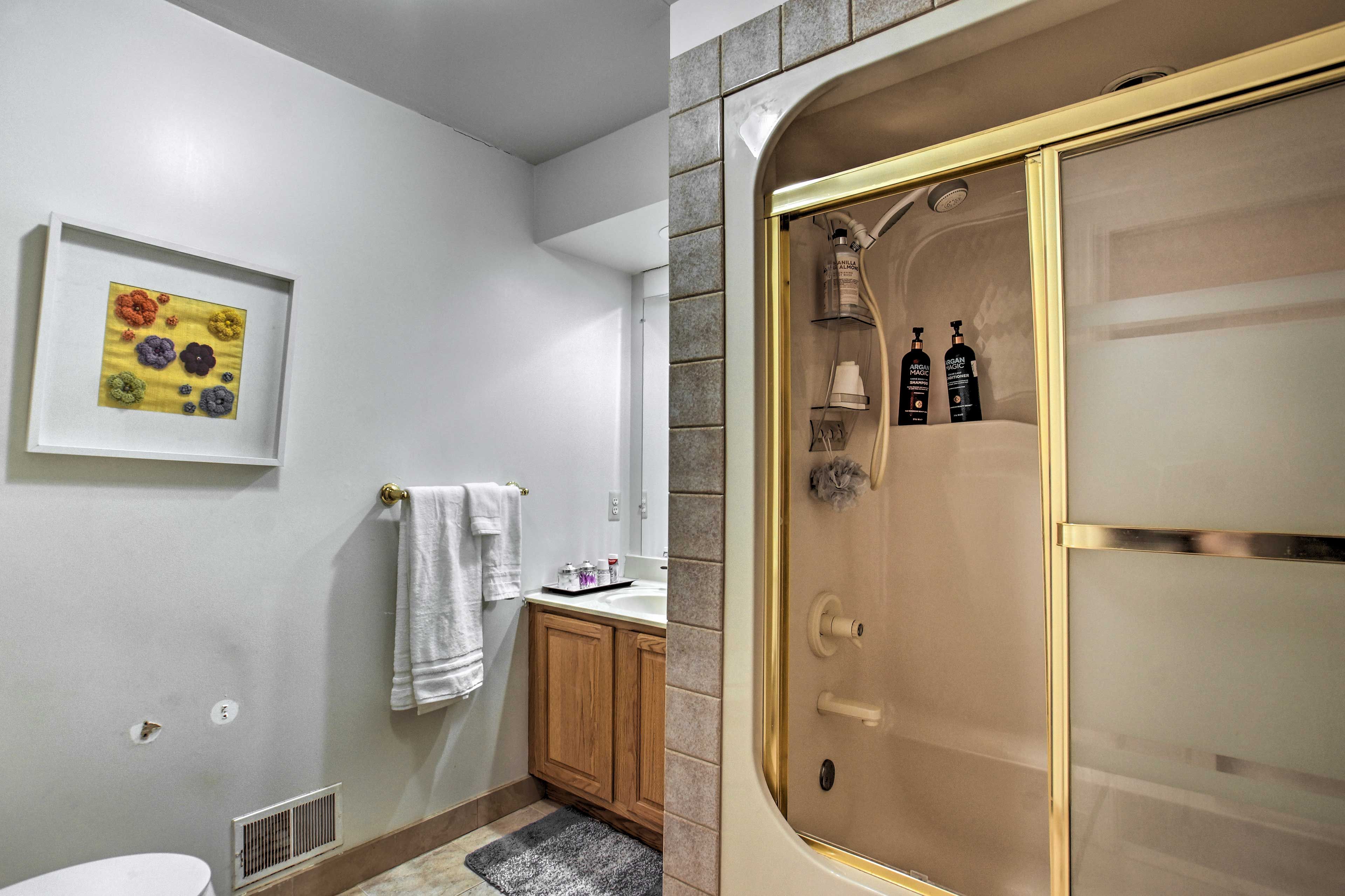 Bathroom | Towels Provided