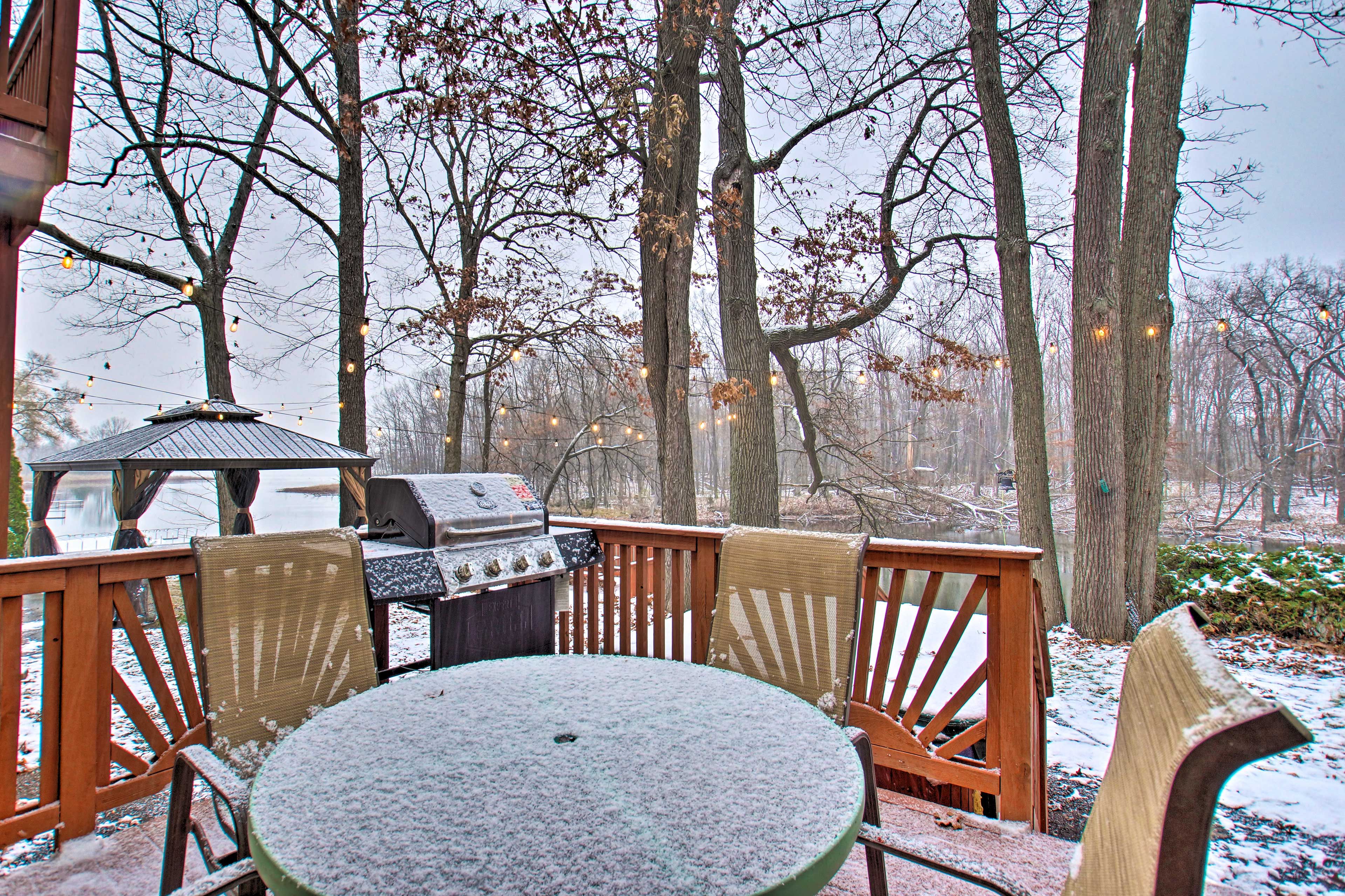 Furnished Deck