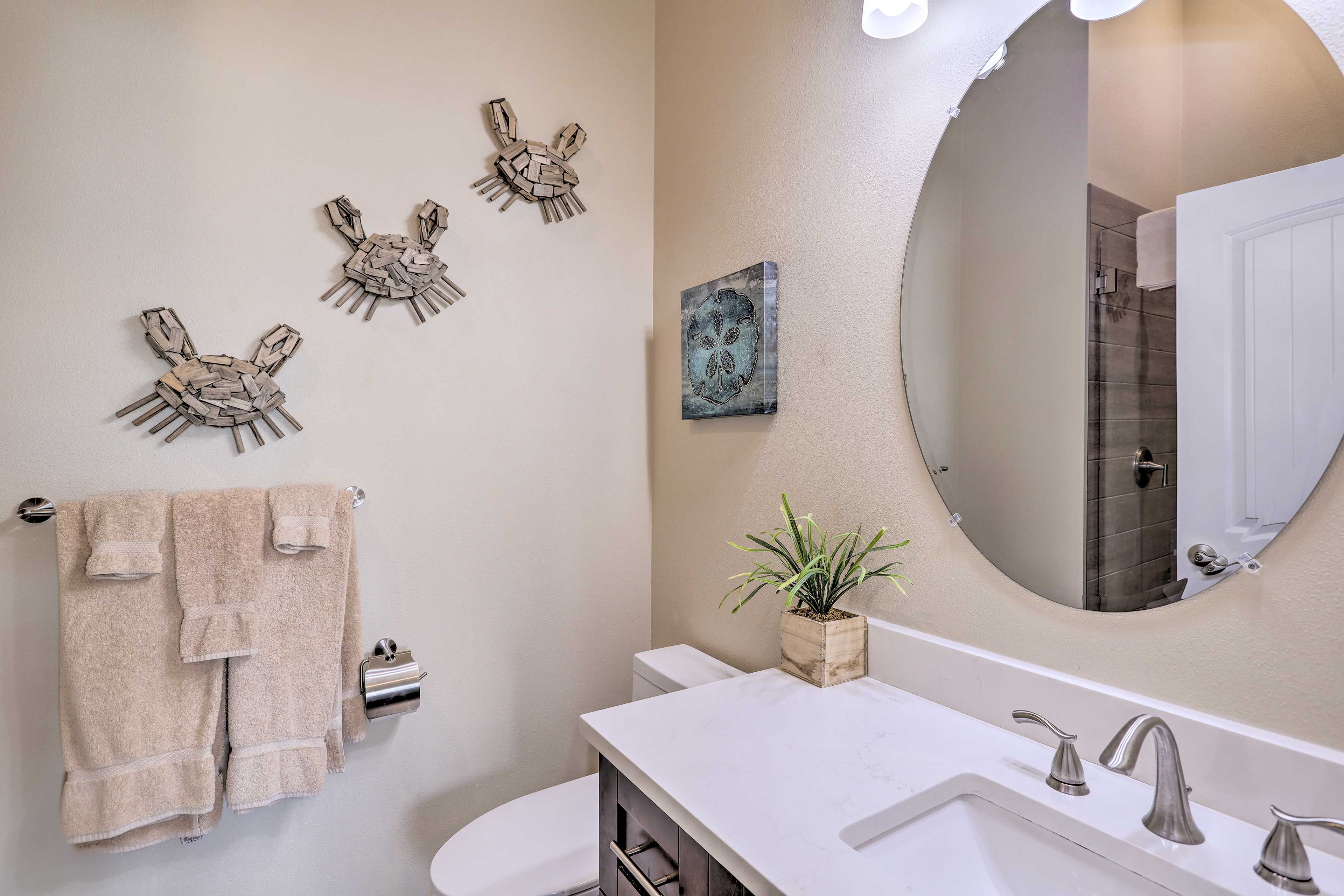 En-Suite Bathroom | Complimentary Toiletries