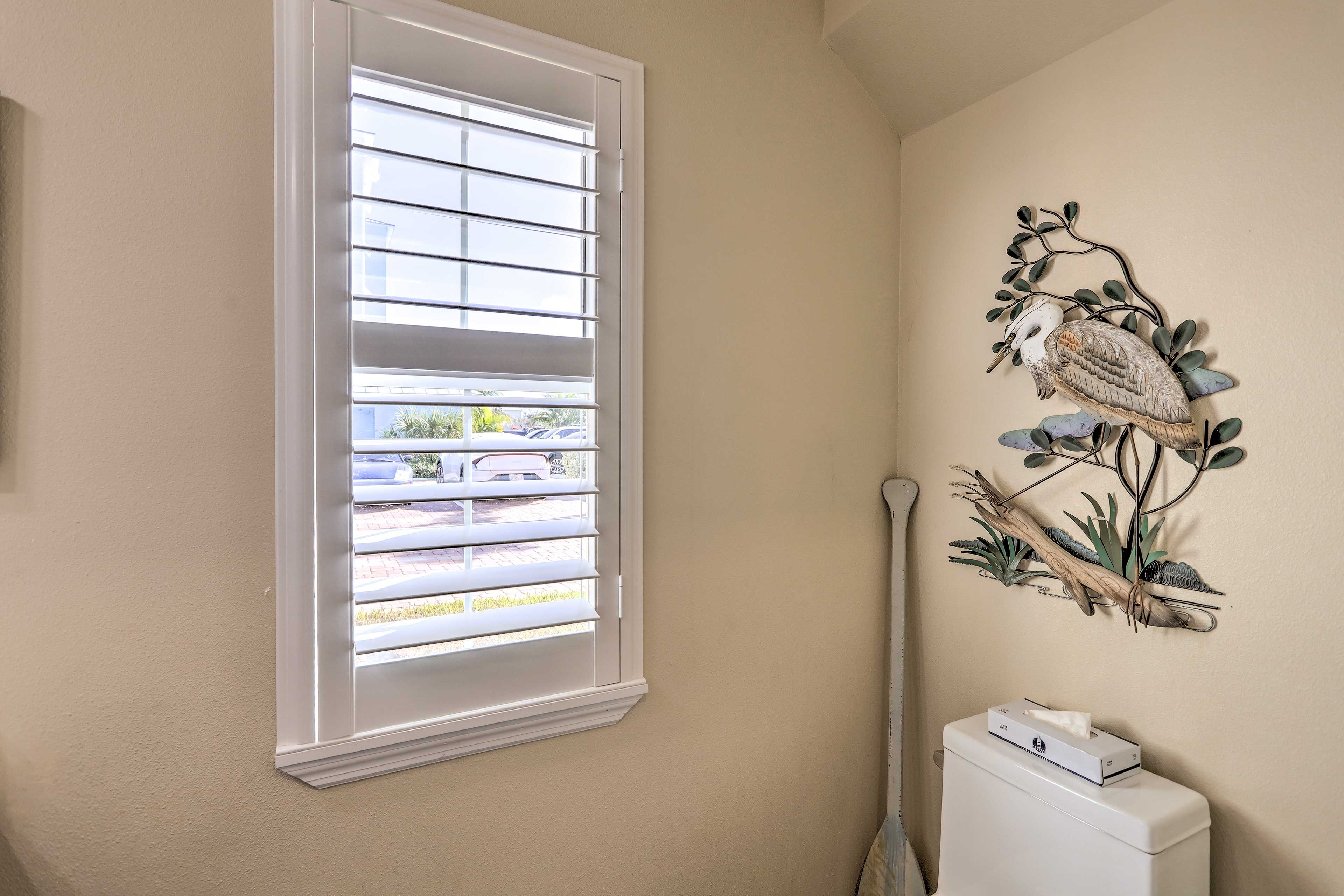 Half Bathroom | 1st Floor