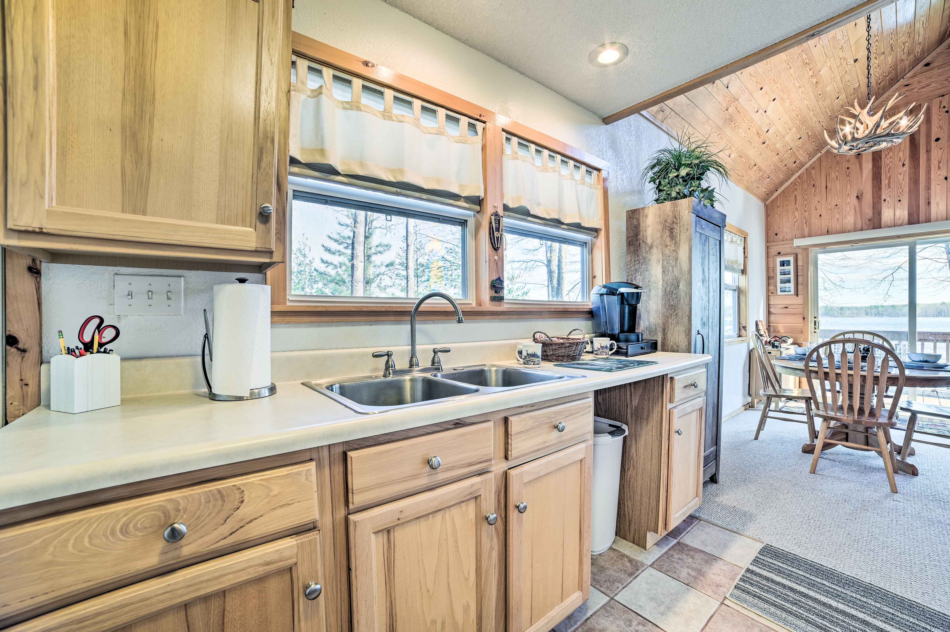 Kitchen | 1st Floor | Keurig Coffee Maker | Cooking Basics