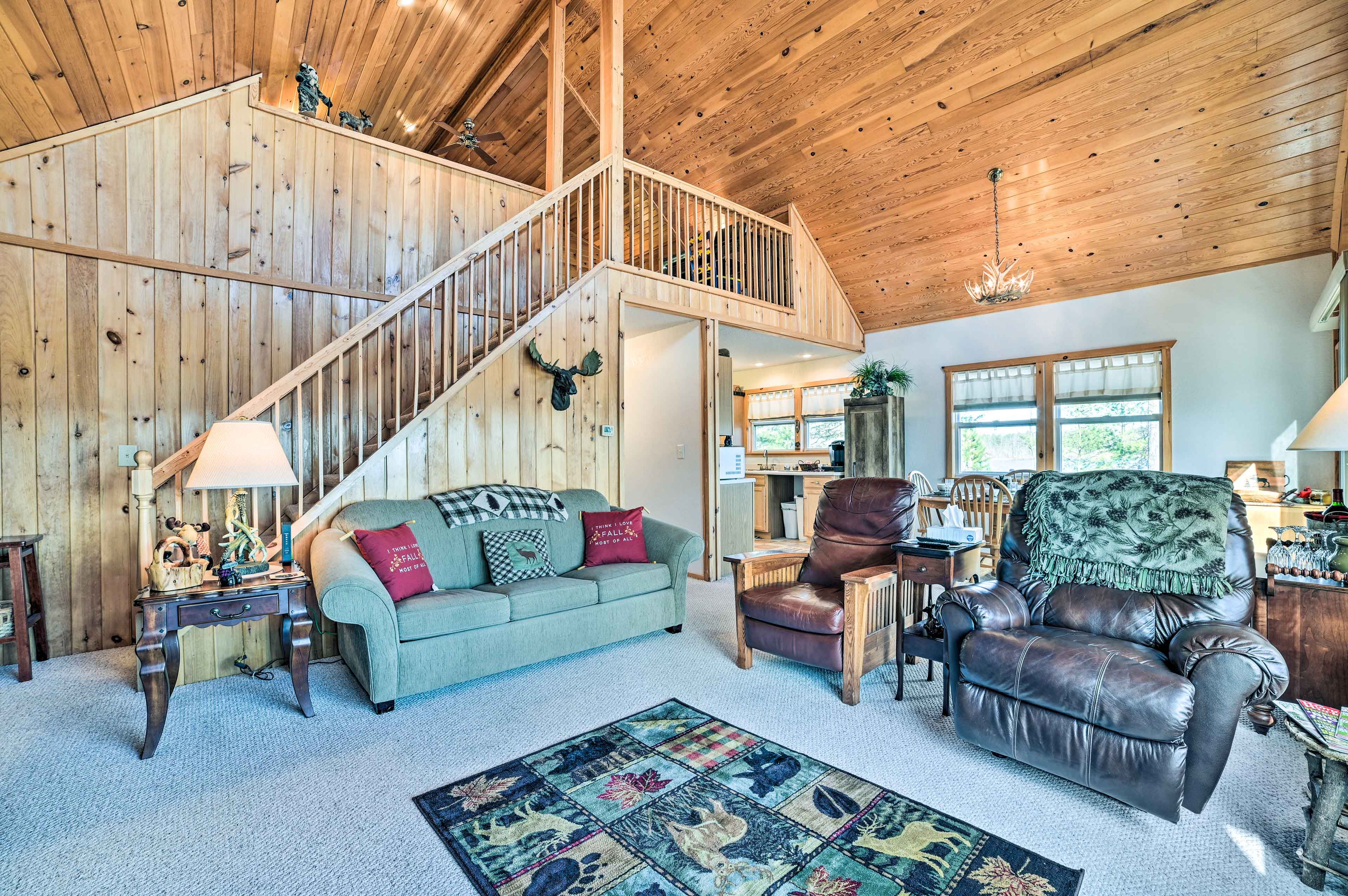 Living Room | Central A/C | Free WiFi