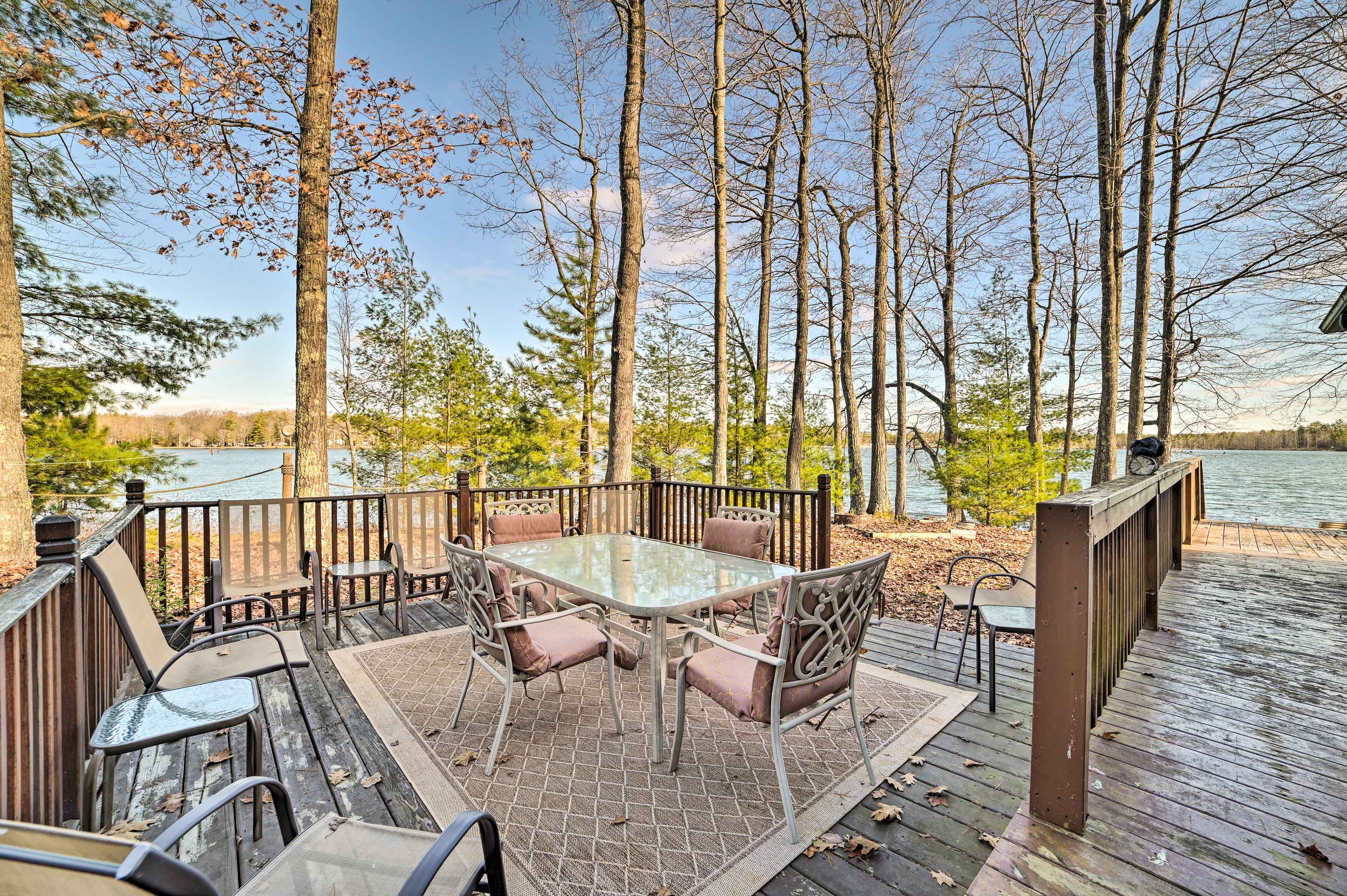 Hawks Vacation Rental | 2BR + Loft | 2BA | Stairs Required | 1,550 Sq Ft