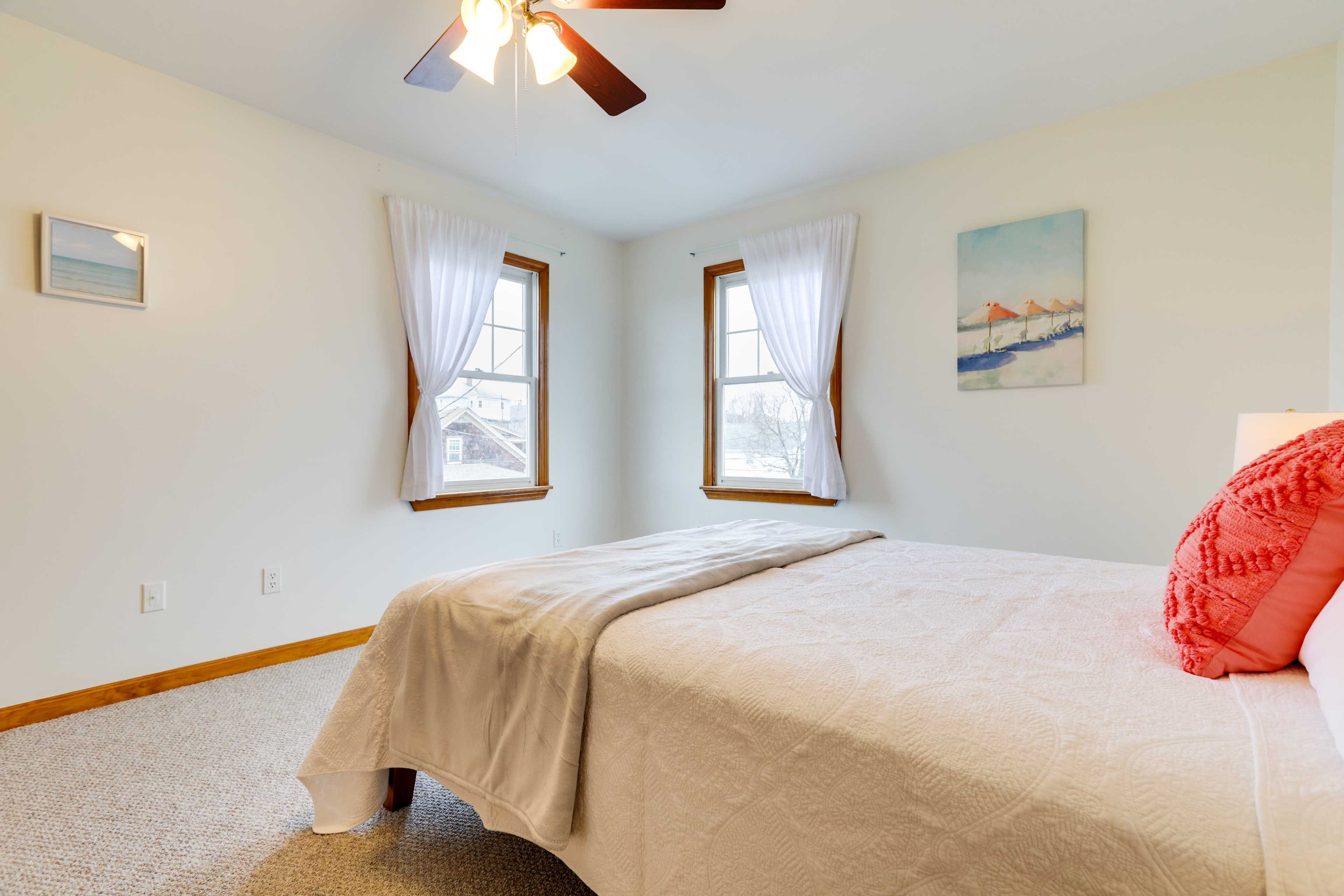 Bedroom 1 | Queen Bed | 2nd Floor