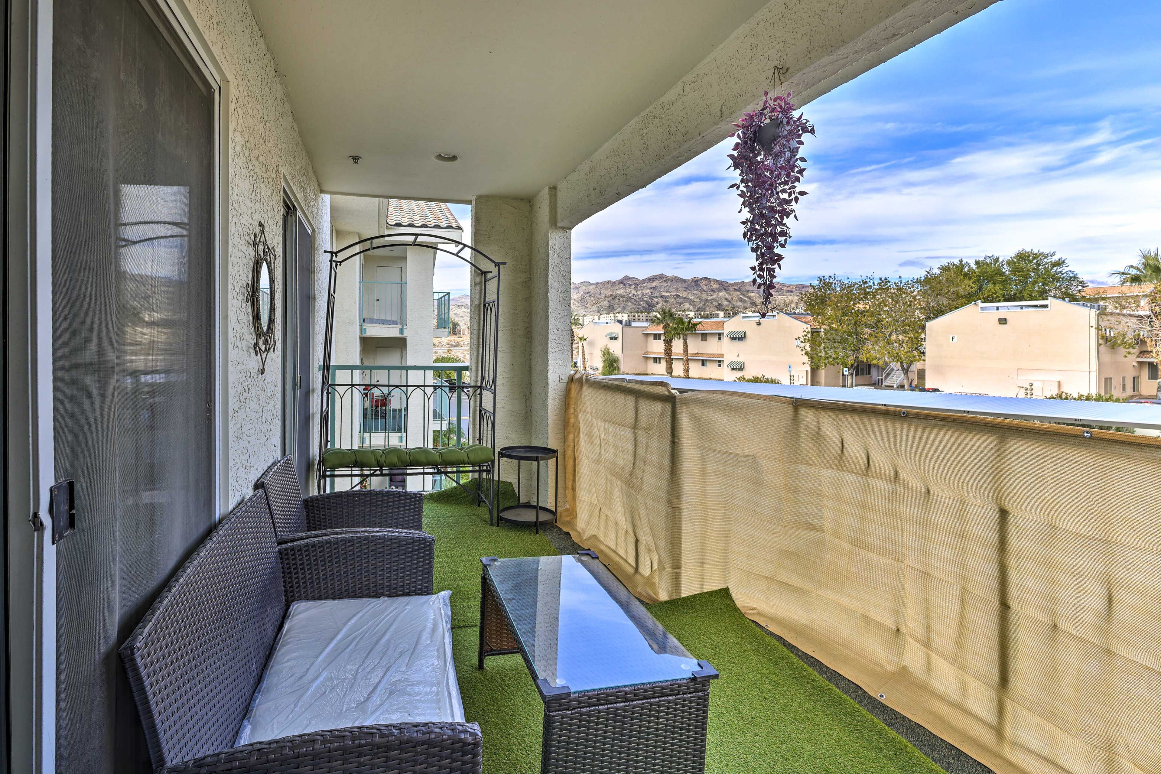 Private Balcony | Mountain Views | Near Colorado River | 5 Mi to Casinos