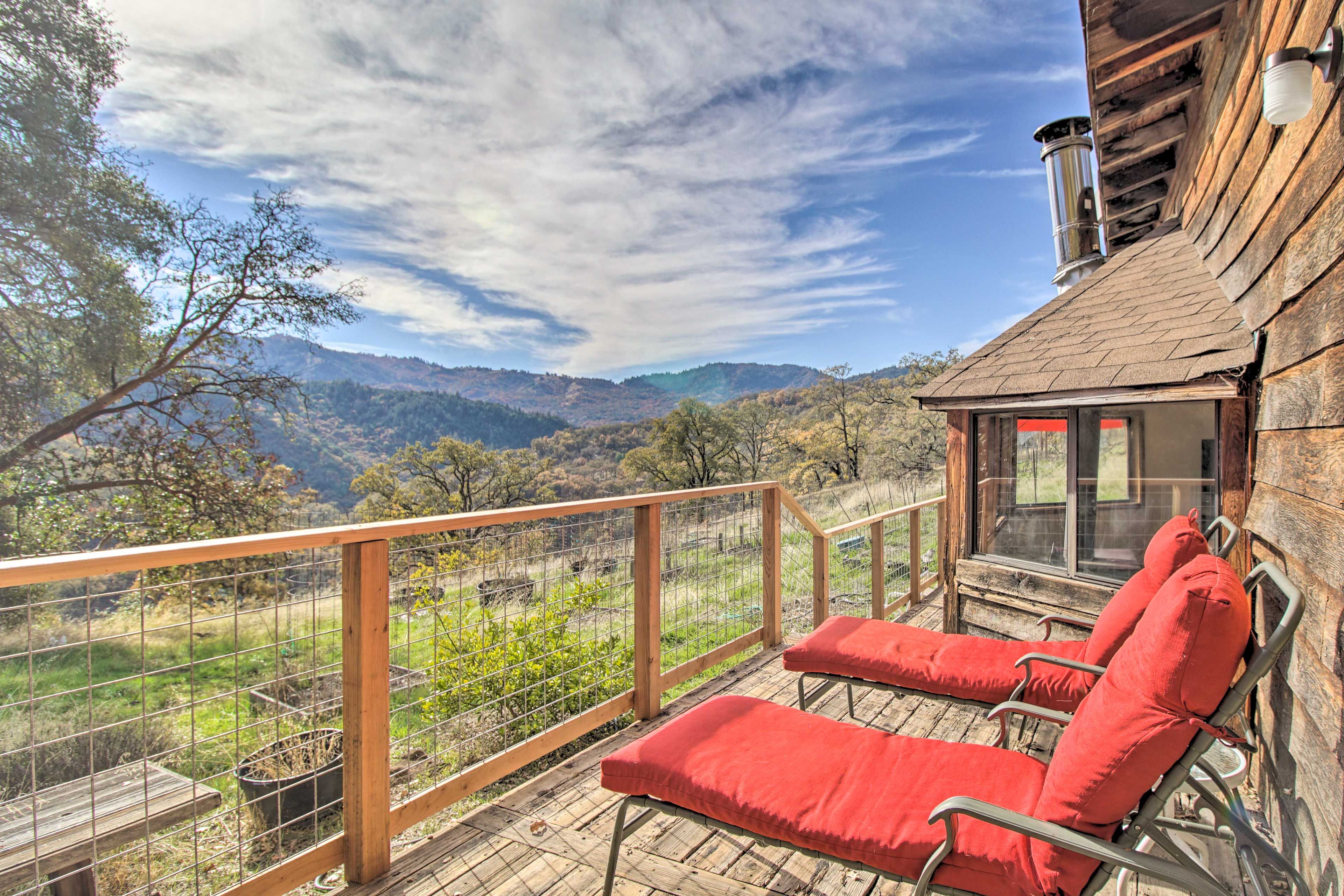 Ukiah Vacation Rental | 1BR | 1BA | 1,500 Sq Ft | 1 Step Required