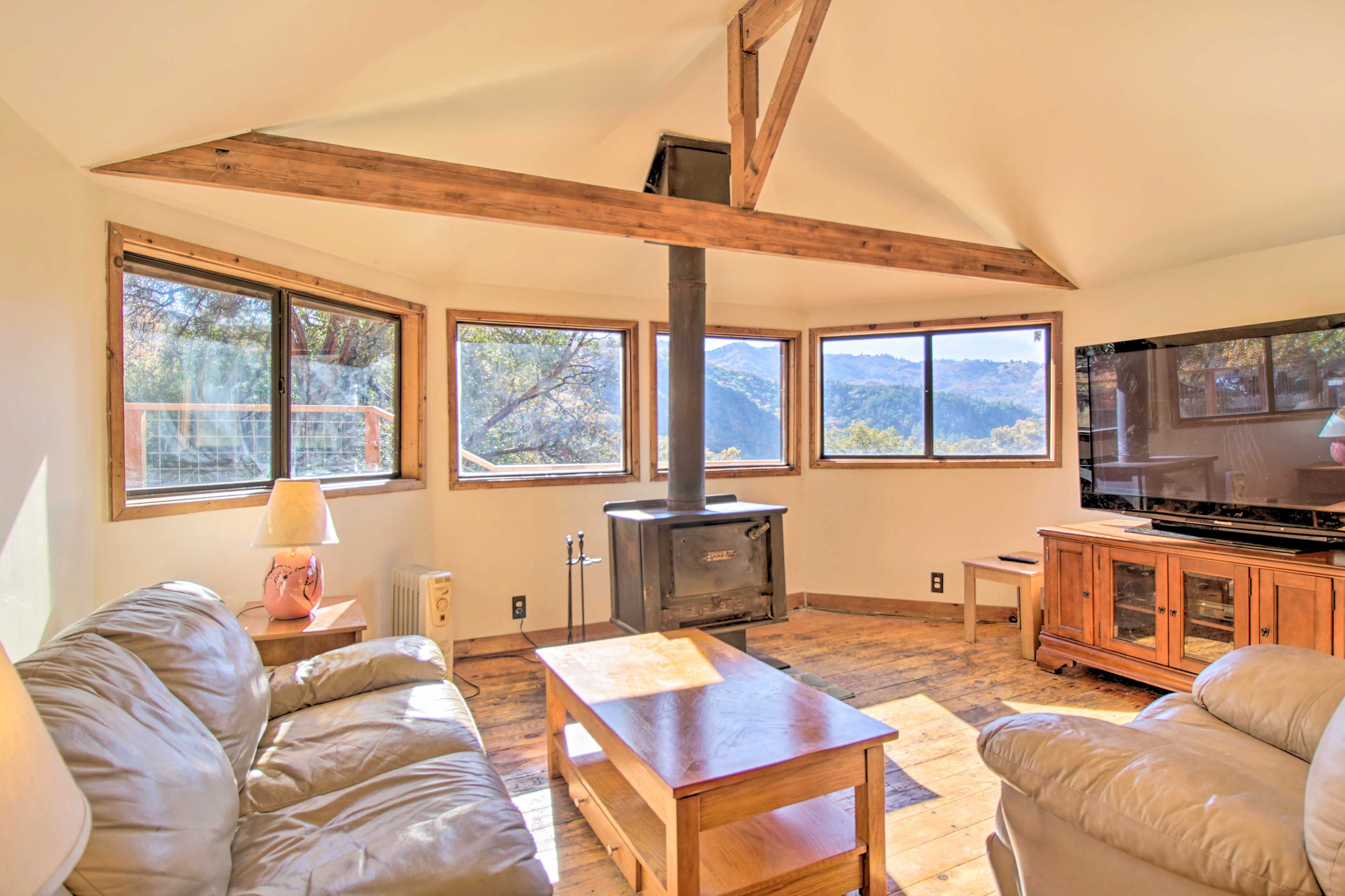 Living Room | Mountain & Valley Views