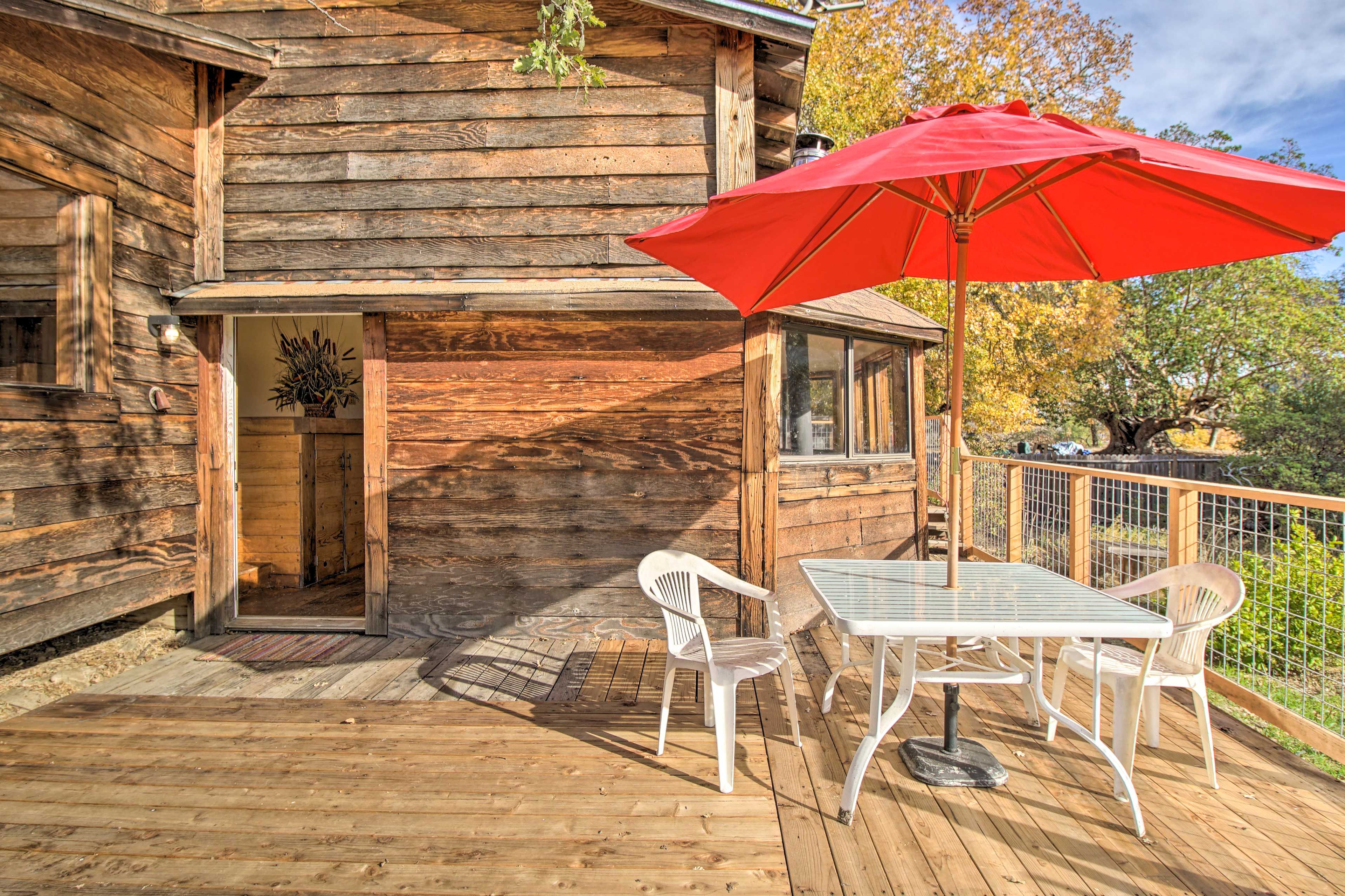 Deck | Dining Area