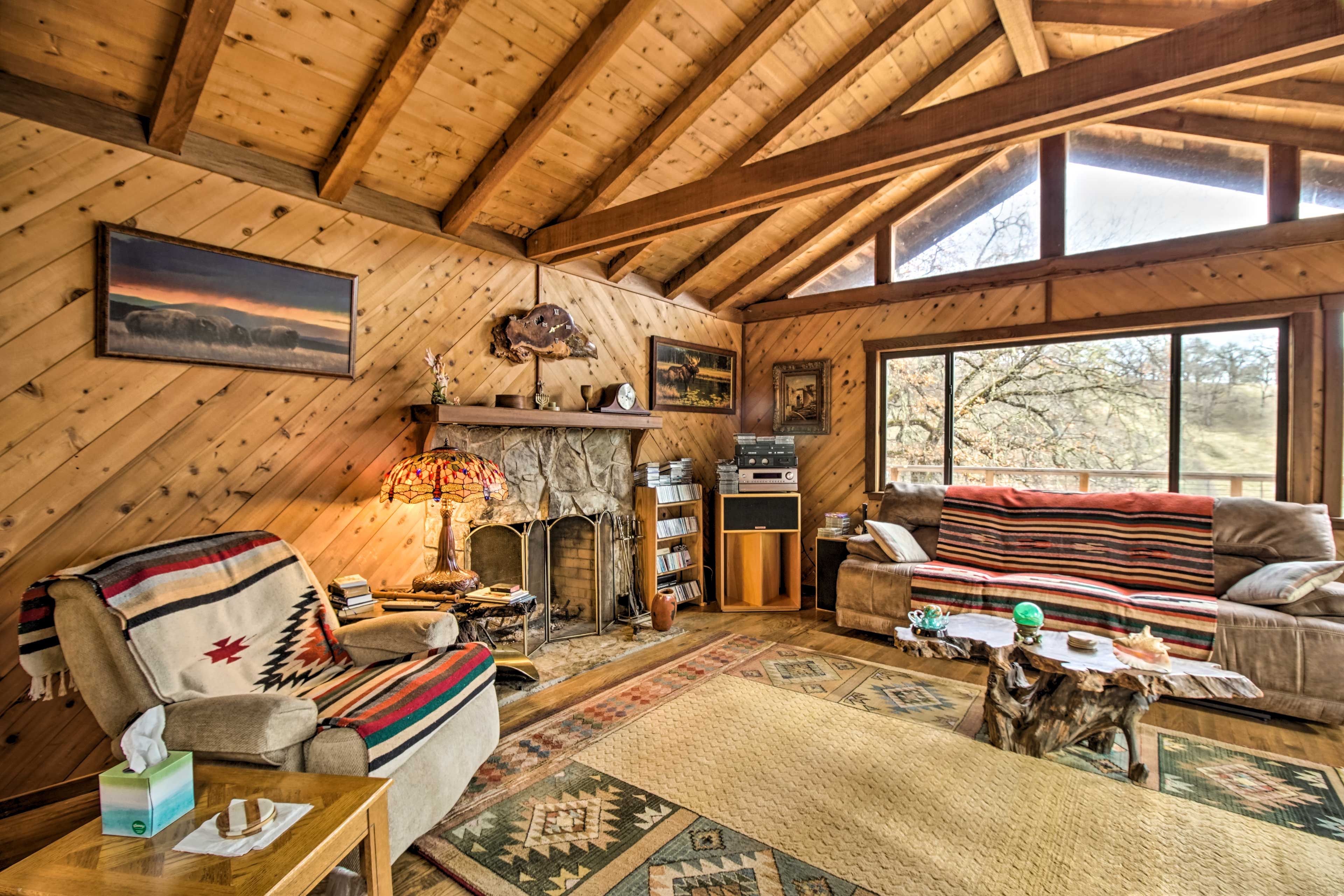 Living Room | Wood-Burning Fireplace