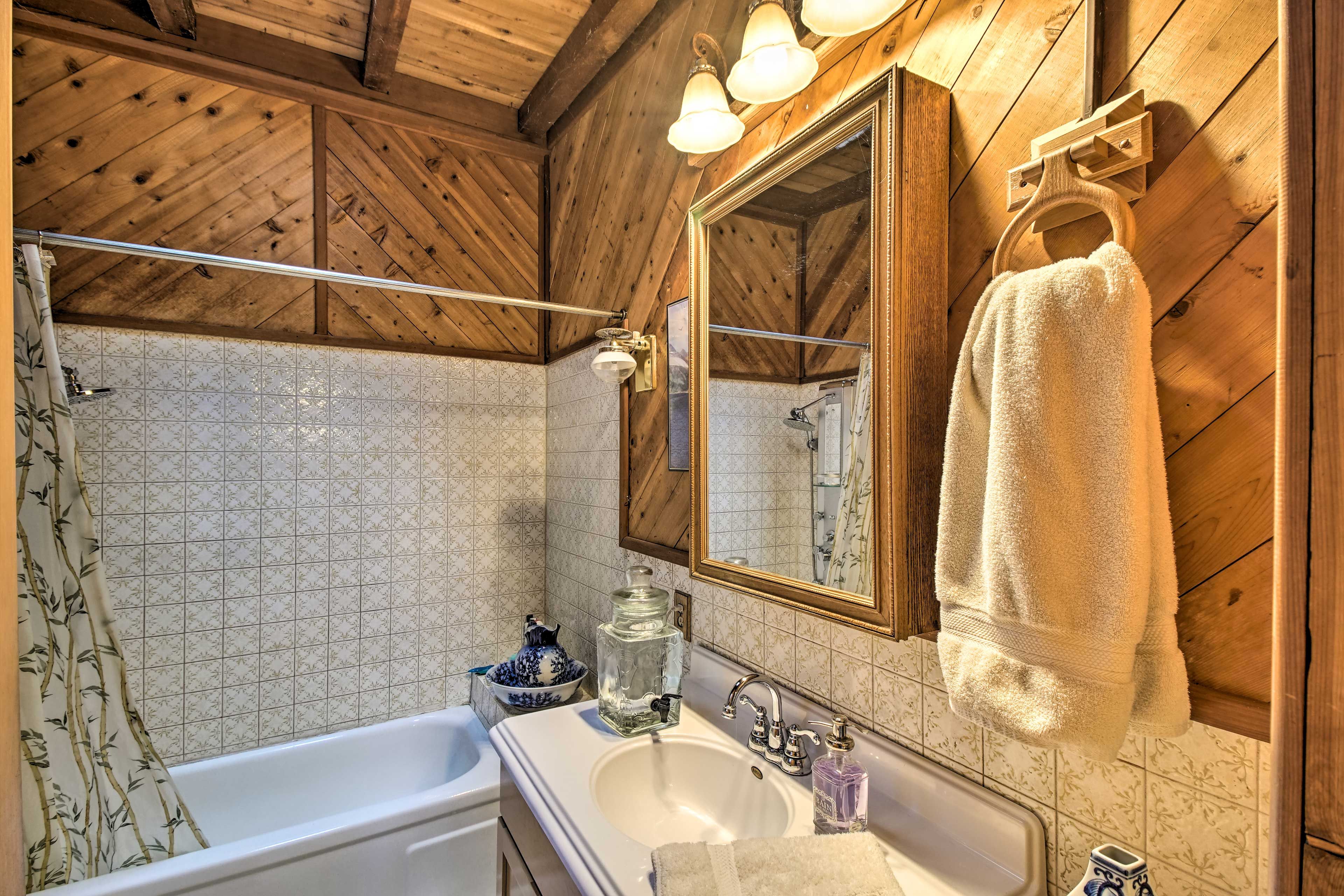 Full Bathroom