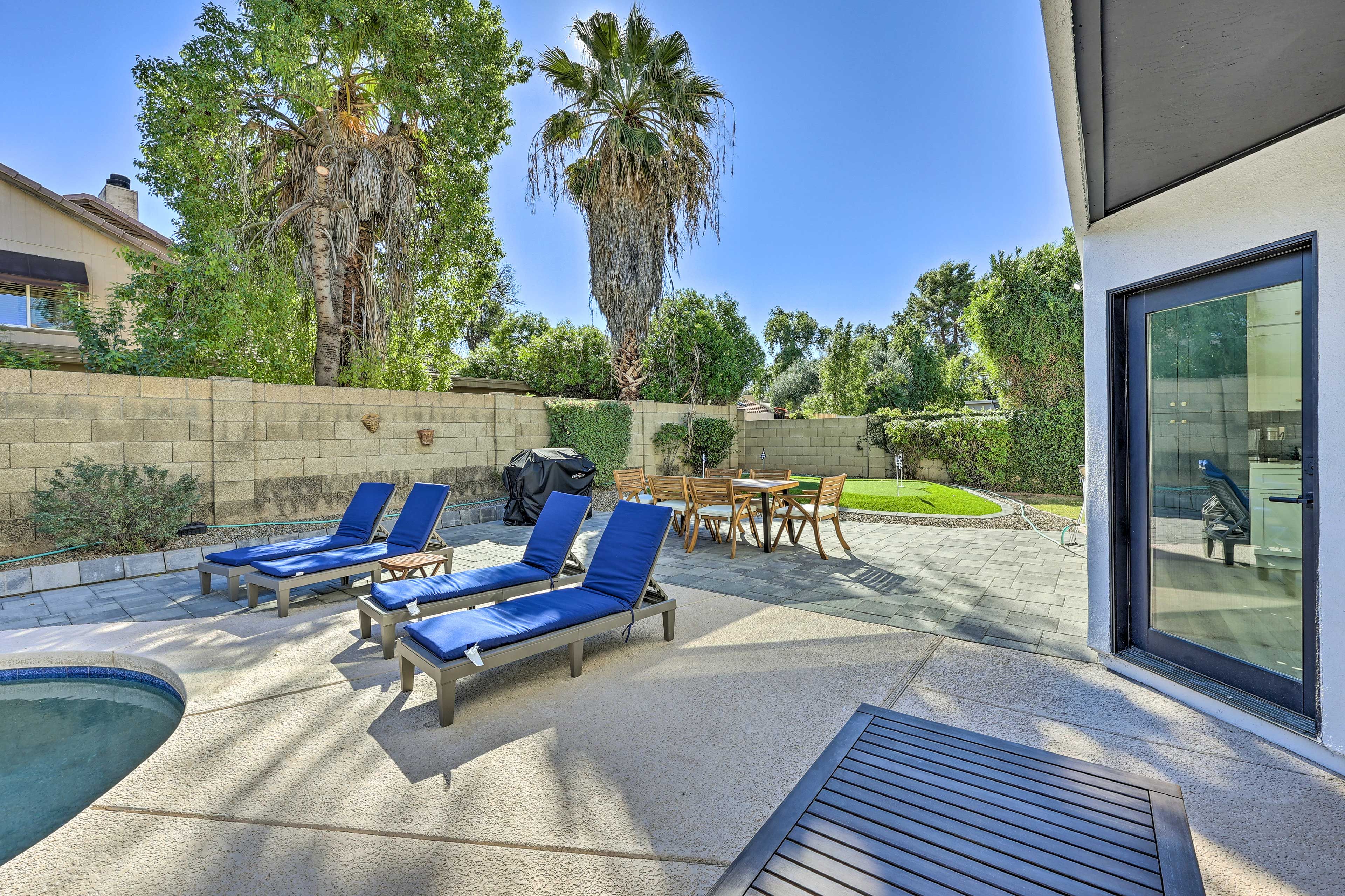 Patio | Outdoor Dining Area | Gas Grill
