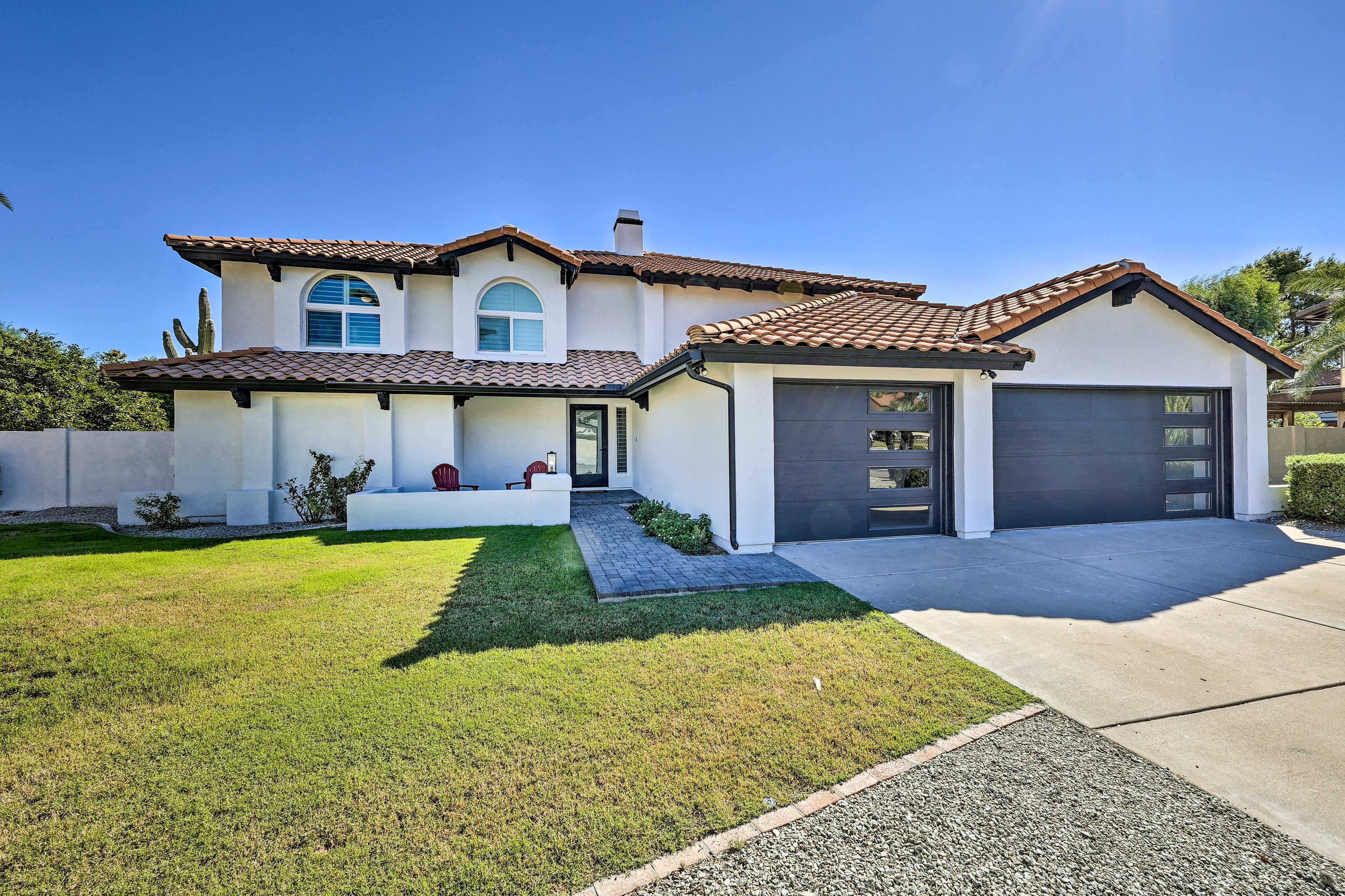 Property Exterior | Garage (3 Vehicles) | Driveway (3 Vehicles)