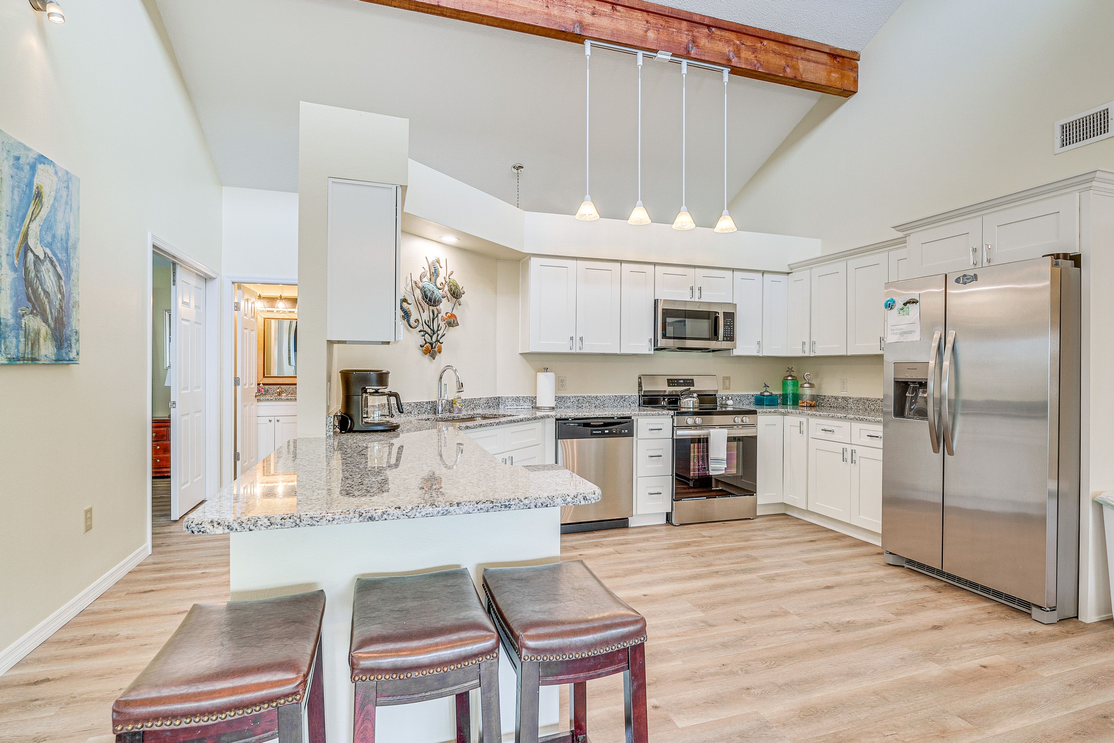 Kitchen | Dishware & Flatware | Coffee Maker | Toaster | Blender