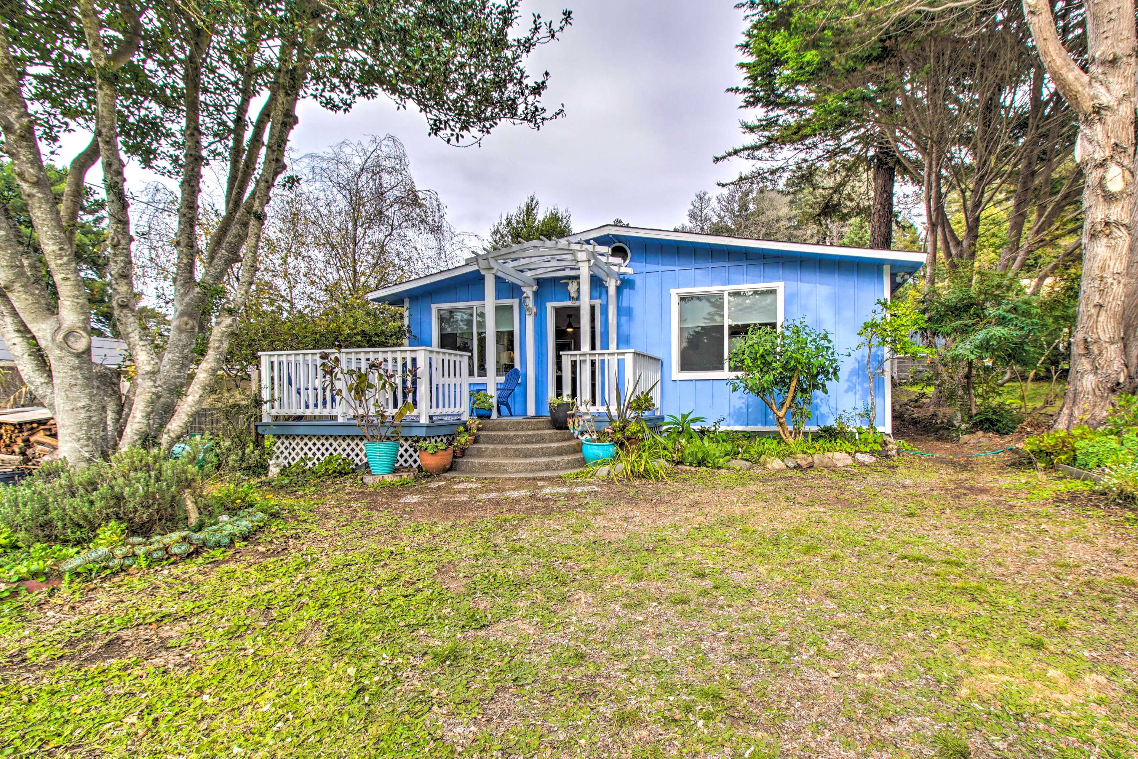 Fort Bragg Vacation Rental | 2BR | 1BA | Stairs Required to Enter | 1,000 Sq Ft