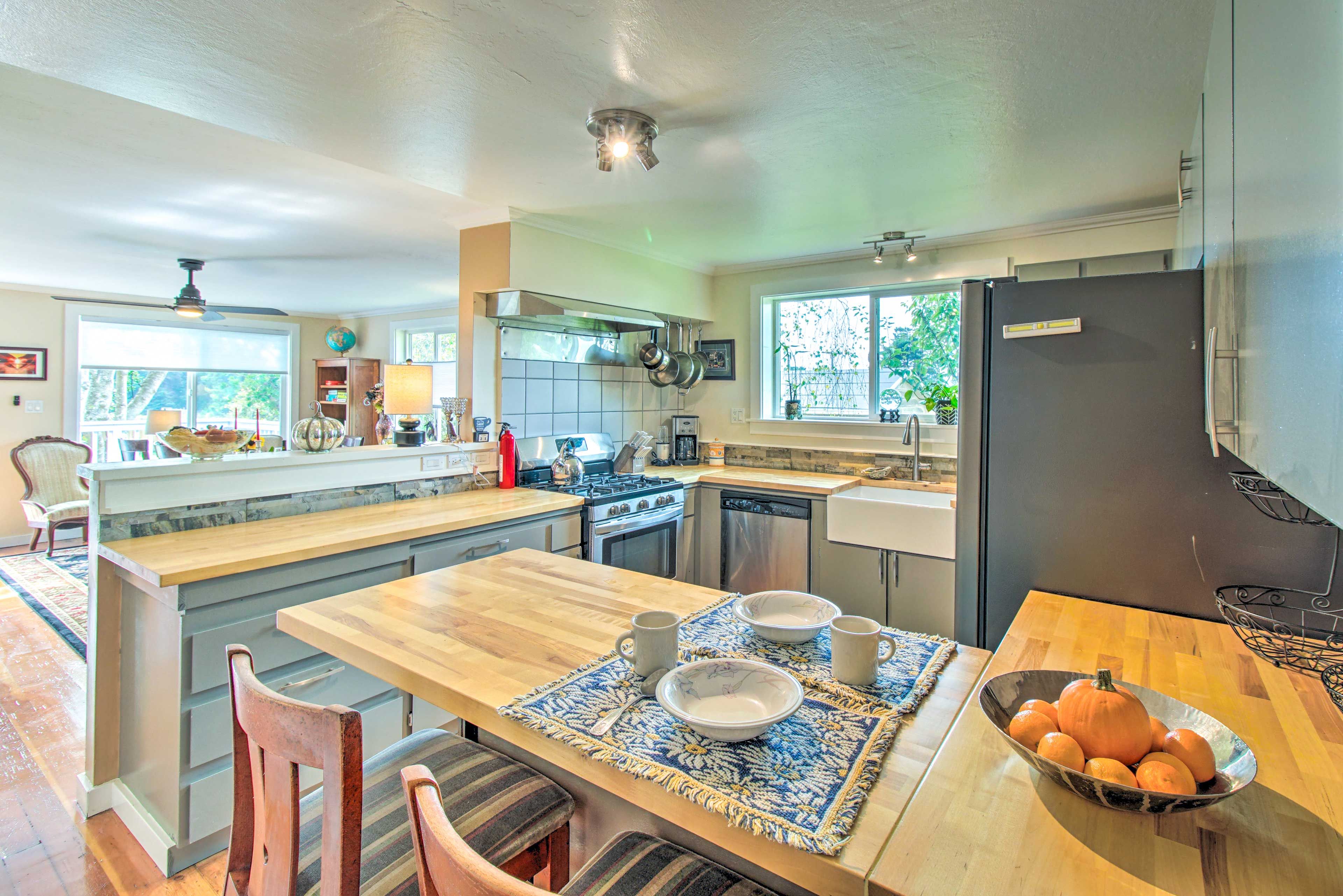 Kitchen | Breakfast Bar