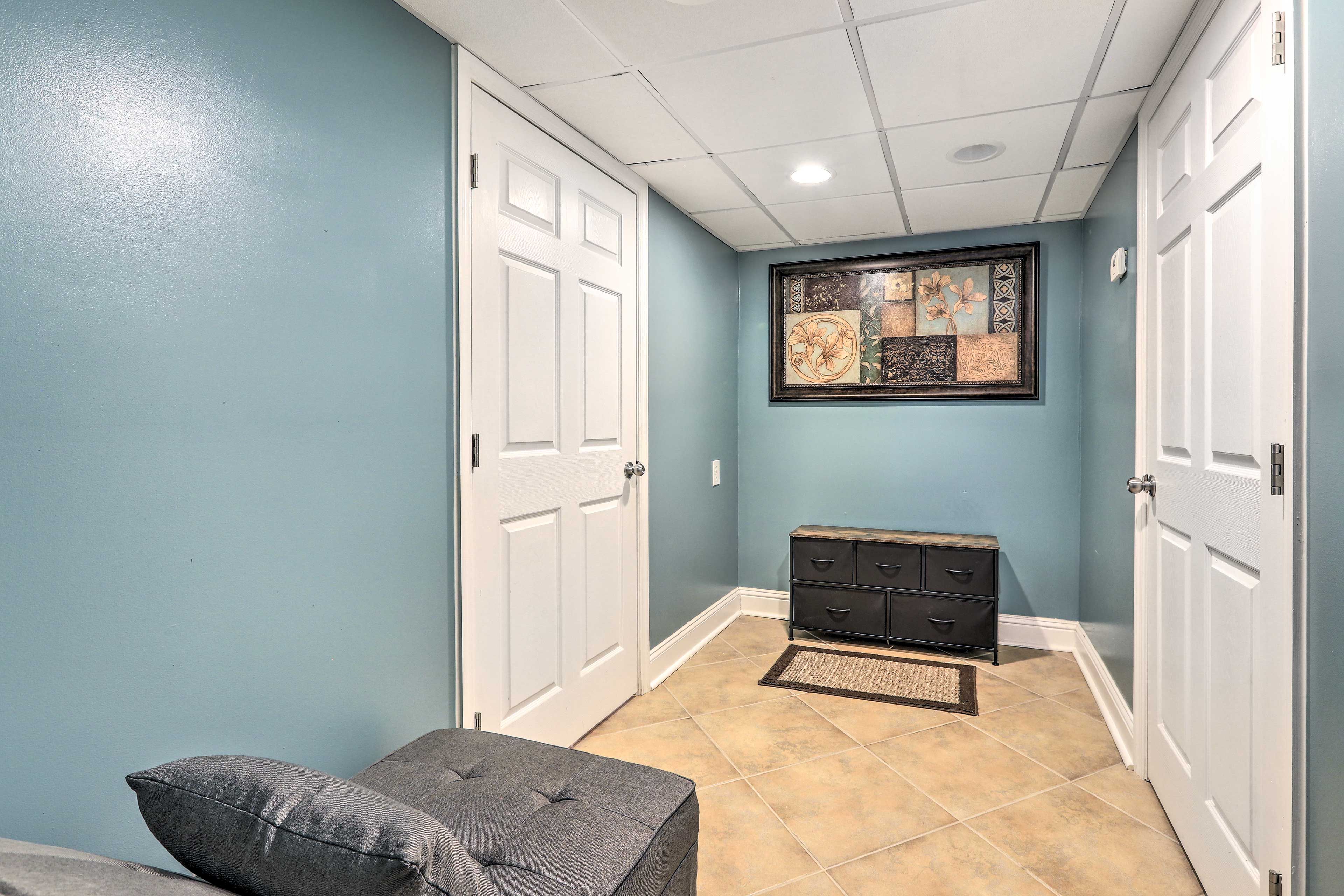 Hallway | Twin Sleeper Sofa