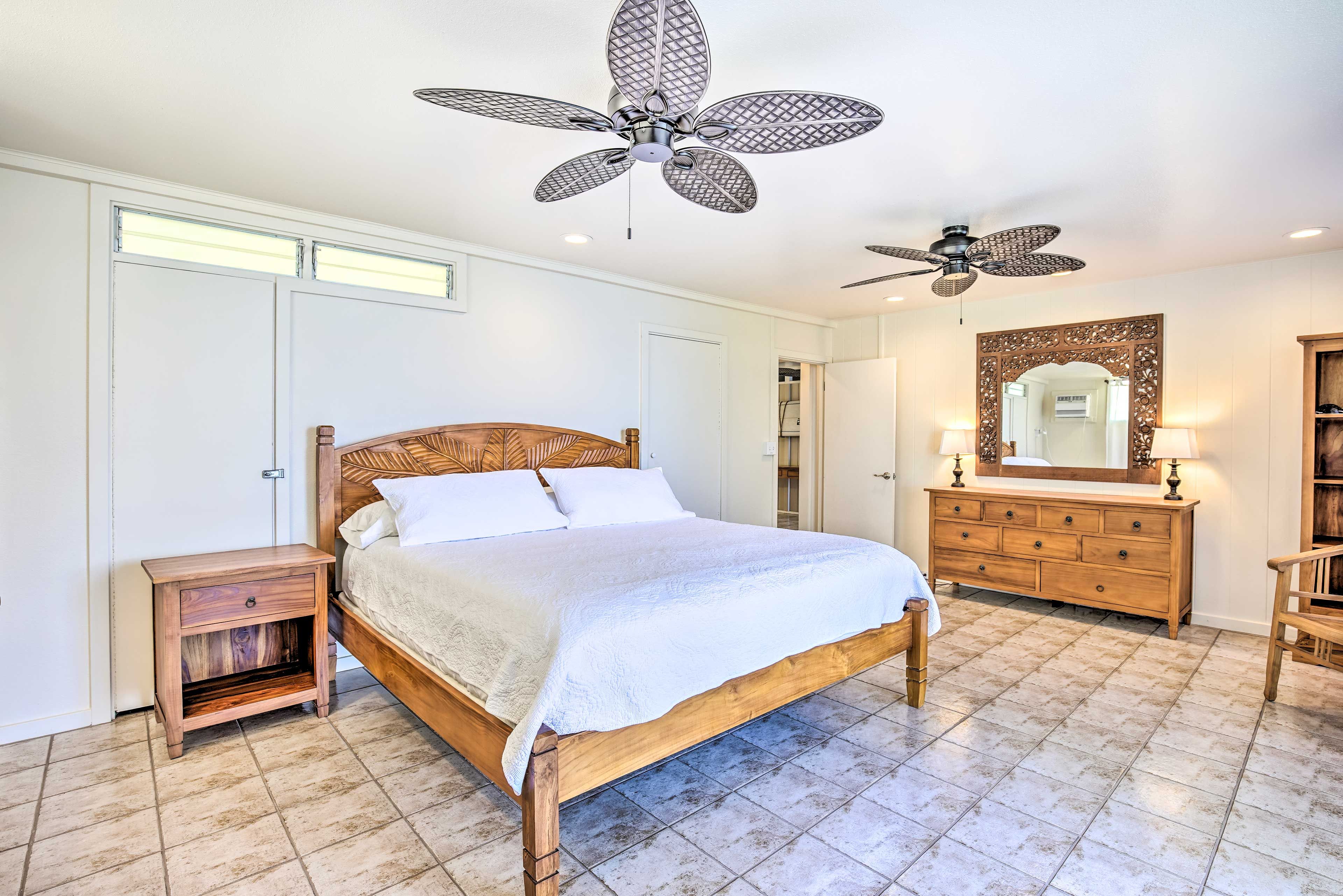 Bedroom 1 | California King Bed