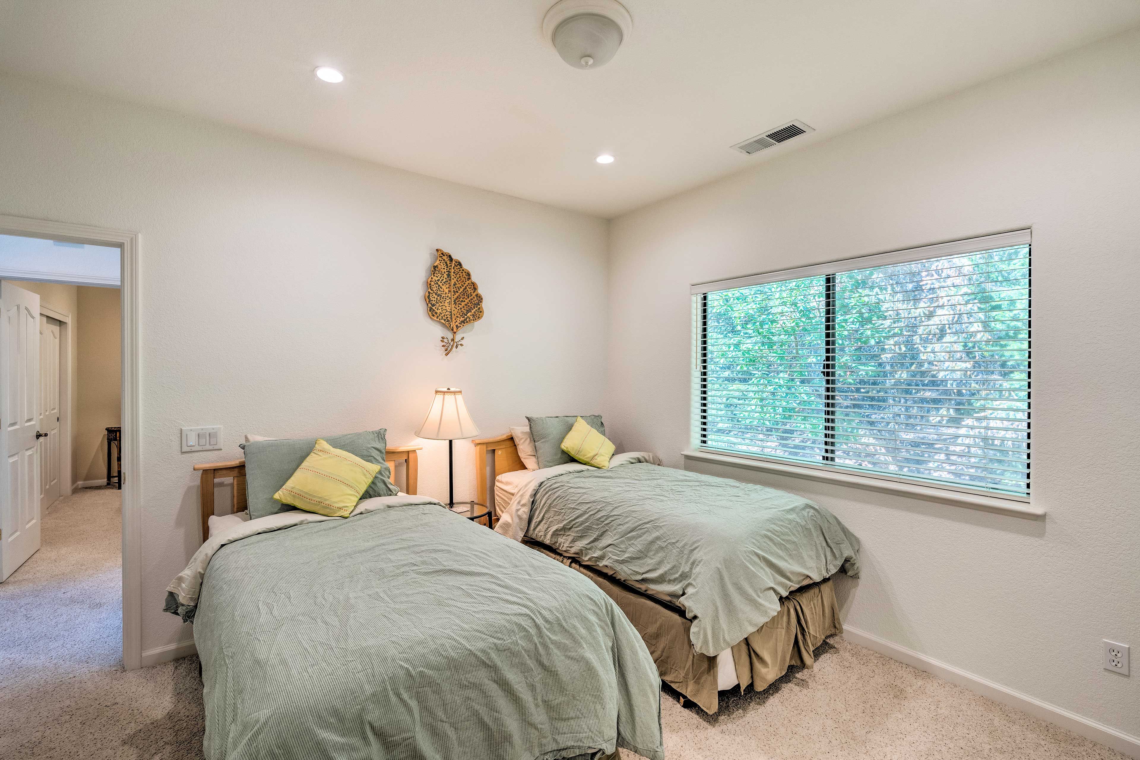 Bedroom 3 | 2 Twin Beds