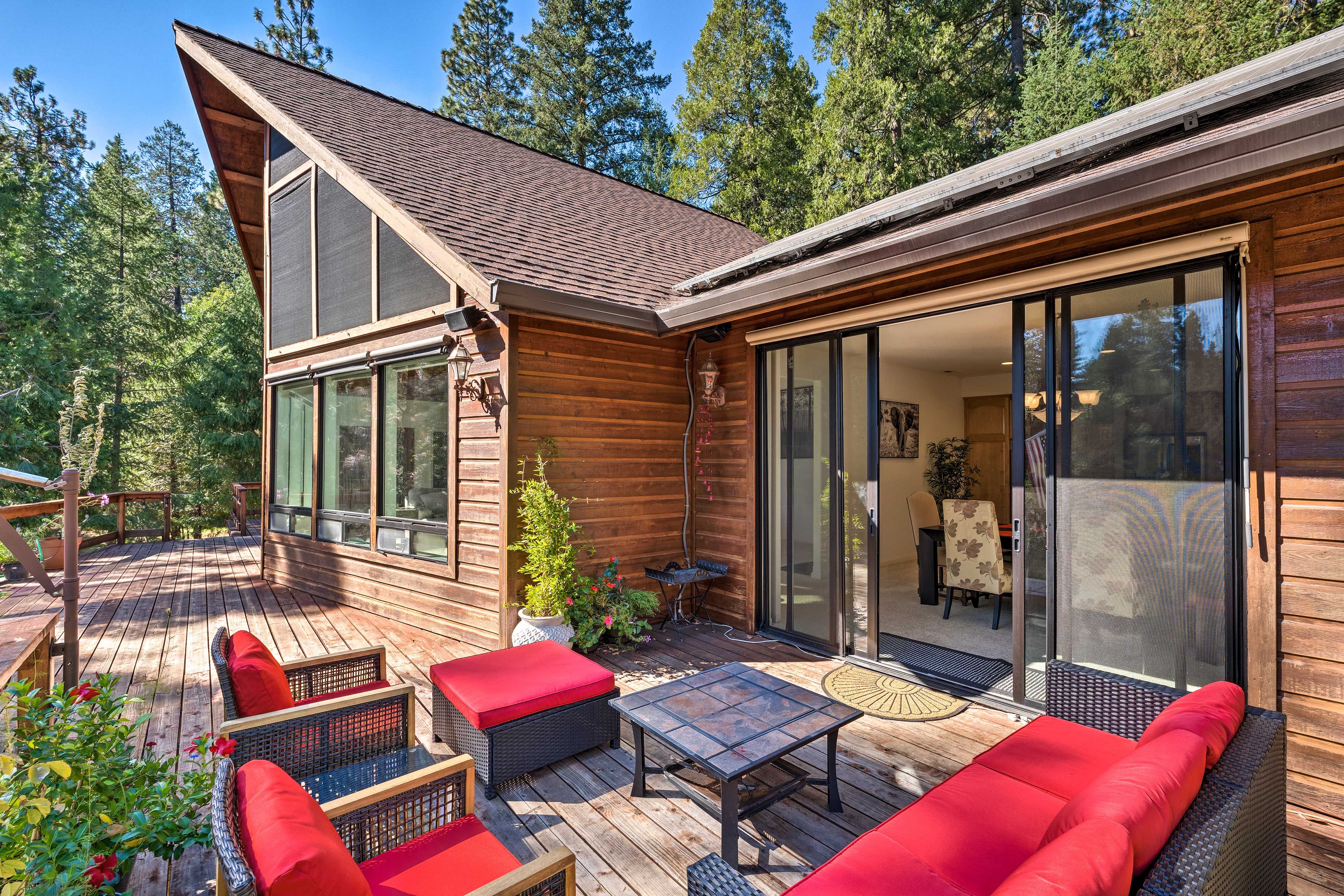 Pioneer Vacation Rental | 3BR | 2BA | Stairs Required | 2,350 Sq Ft