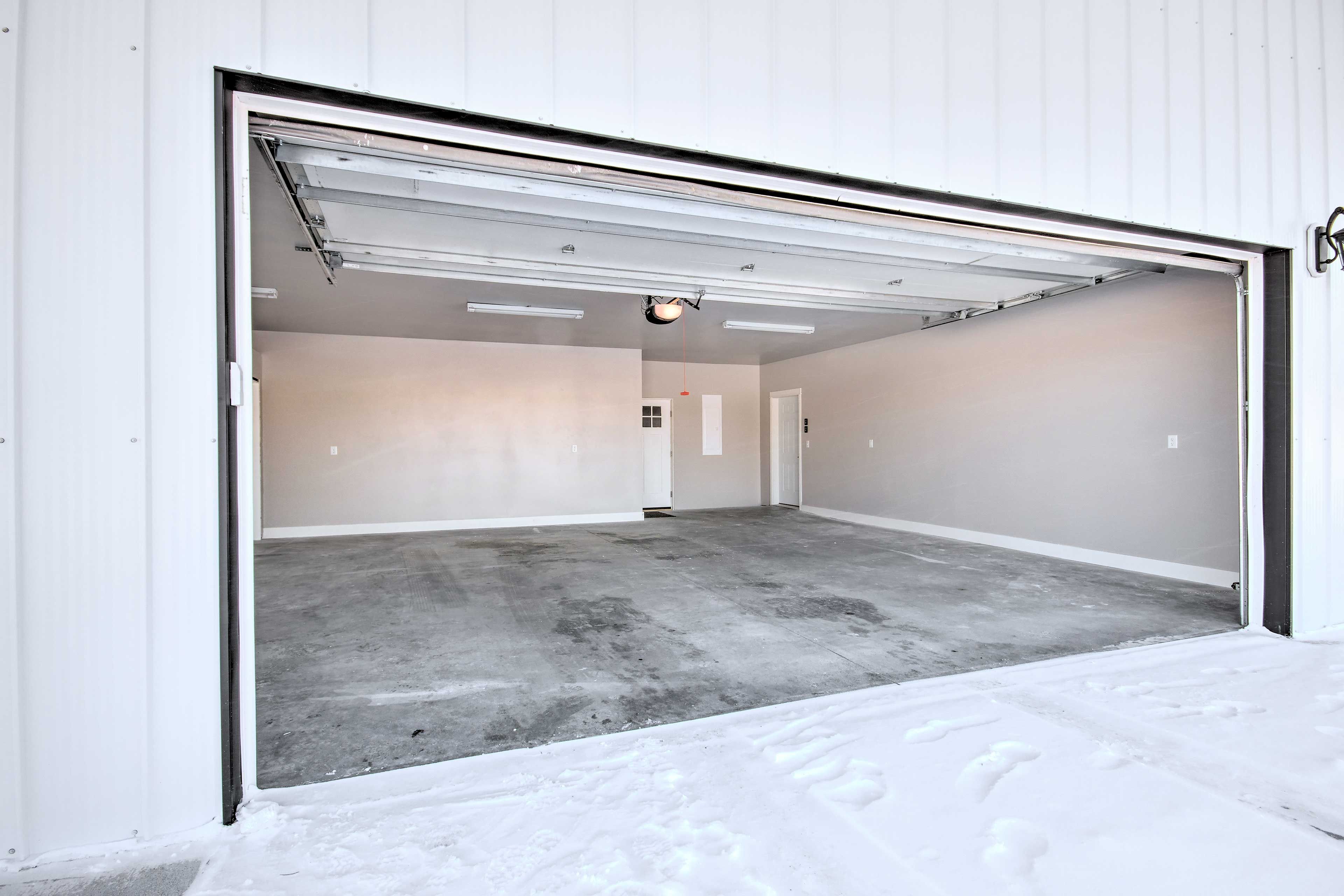 Parking | Garage (2 Vehicles)
