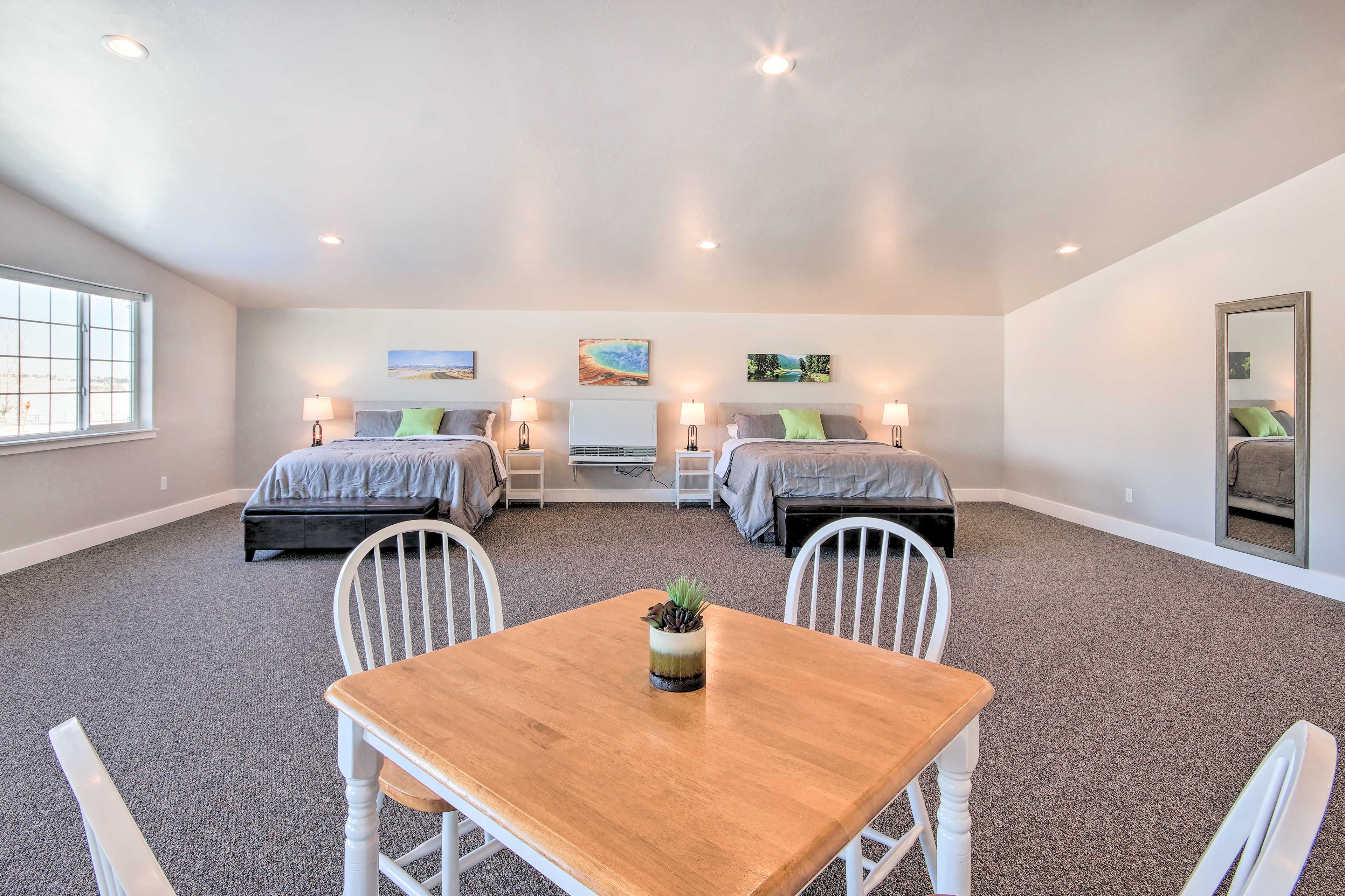 Dining Area | Central A/C