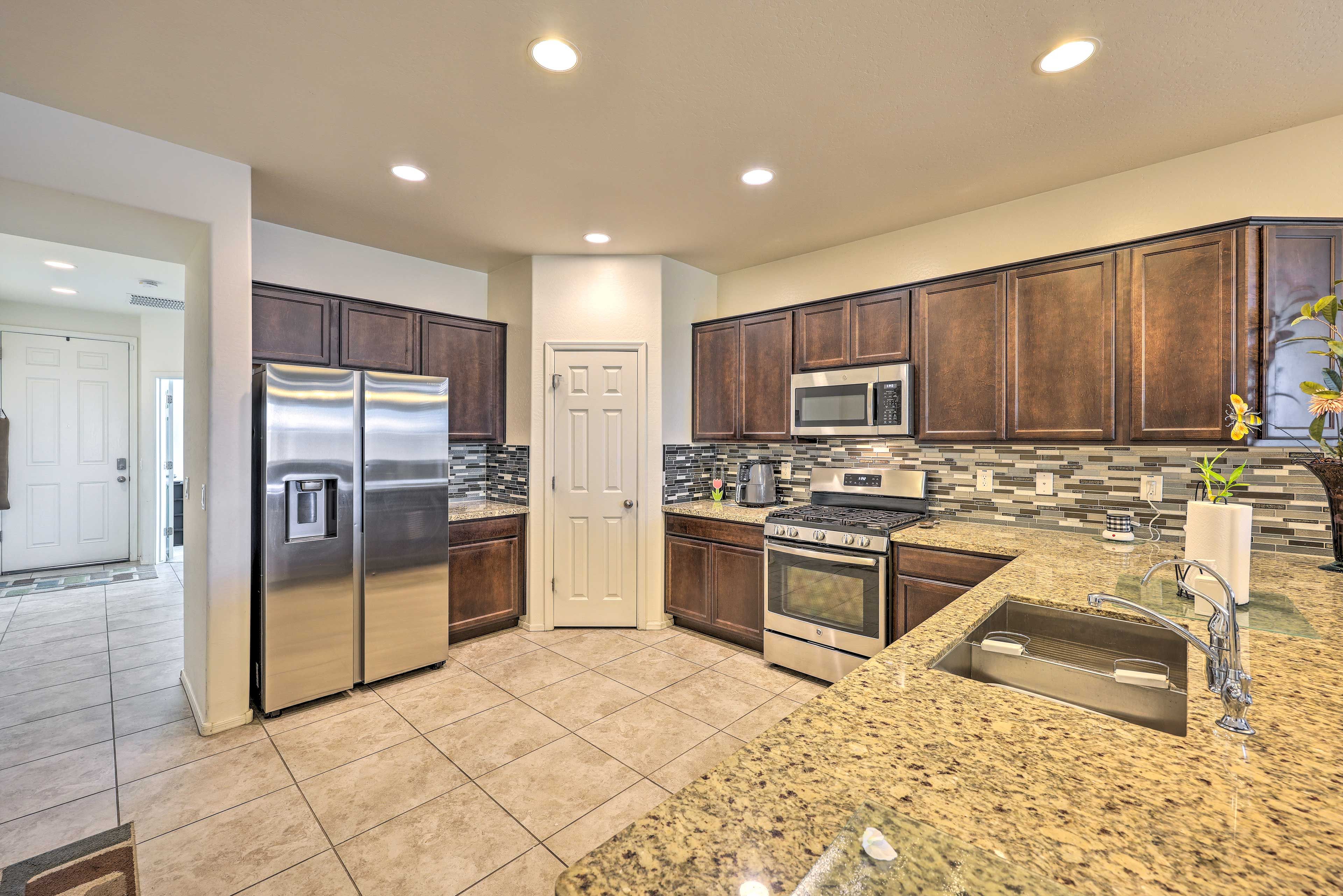 Kitchen | Fully Equipped | Cooking Basics | Dishware/Flatware | Coffee Maker